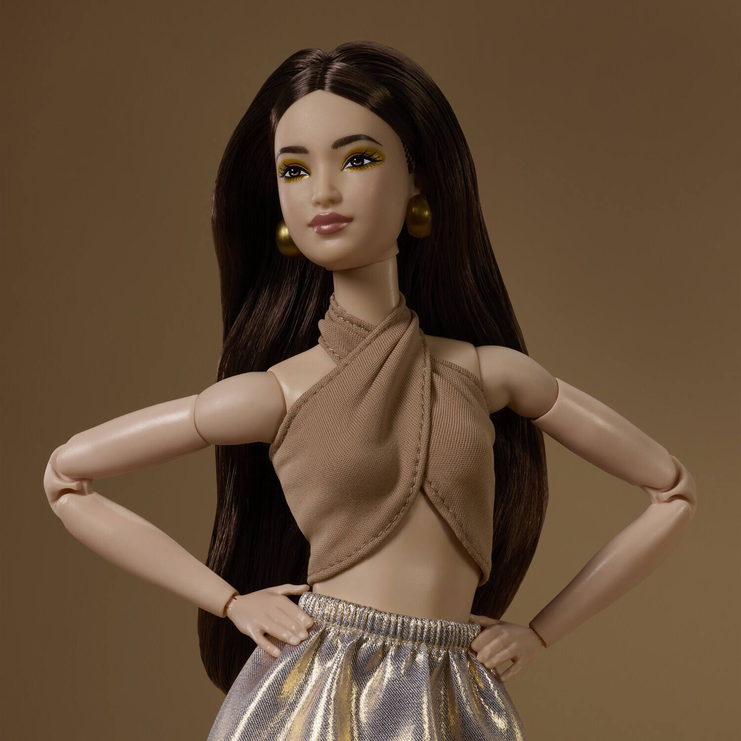 Alt View 4. Mattel - Barbie Basics Neutral Series 2026 Model 06   - COLLECTIBLES - Multicolor.