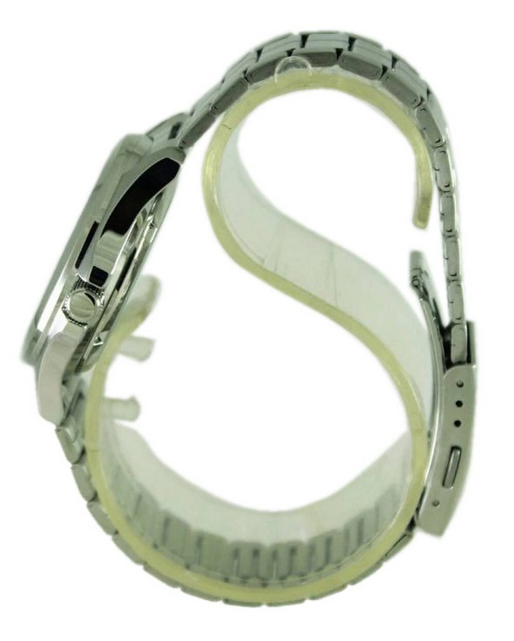 Angle. Seiko - Automatic 21 Jewels SNKK87 SNKK87K1 SNKK87K Men's Watch - Silver.