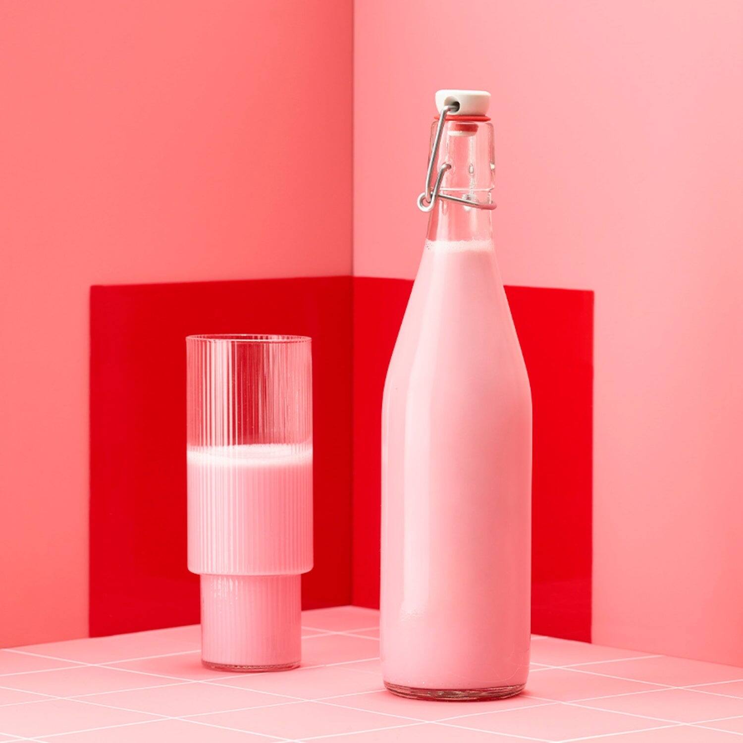 Alt View 2. Le Parfait - Swing Top Bottles - 500ml French Glass Preserving Bottles w/Logo Stopper, 16oz/Pint (Pack of 3) 500ml Stainless.