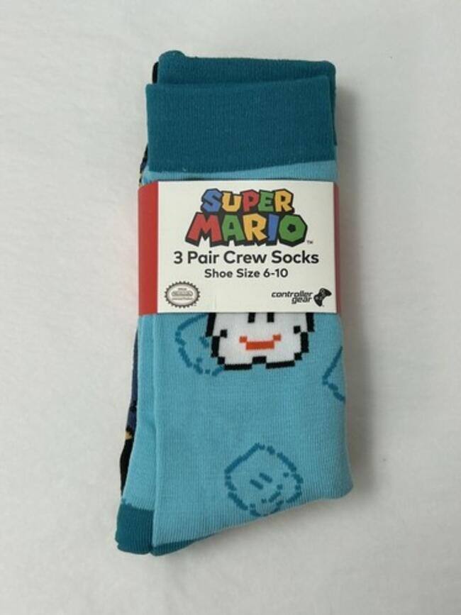 SUPER MARIO  
3 Pair Crew Socks  
Shoe Size 6-10  
controller gear