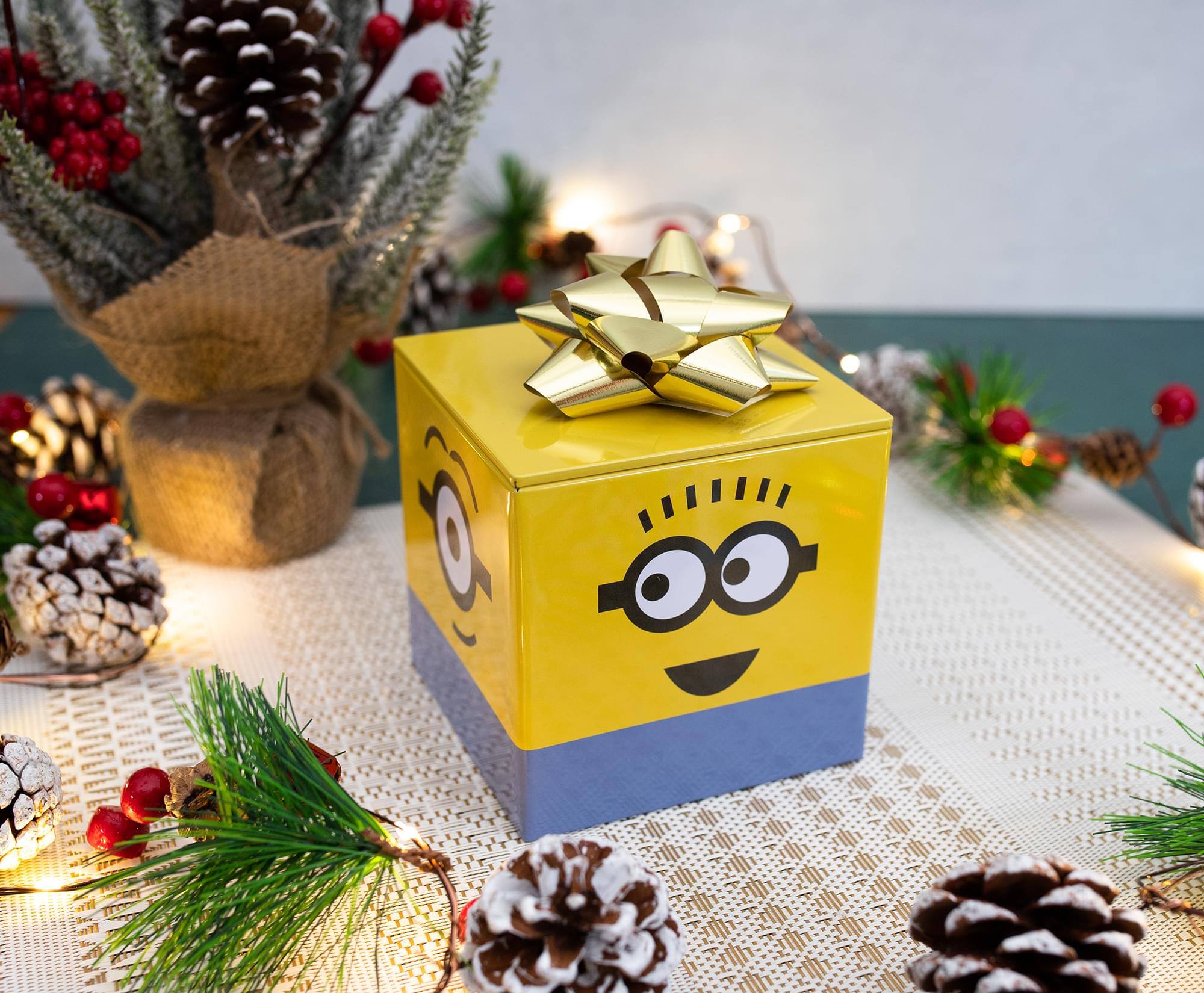 Alt View 10. Ukonic - Despicable Me Minions Tin Storage Box Cube Organizer with Lid | 4 Inches - Yellow.