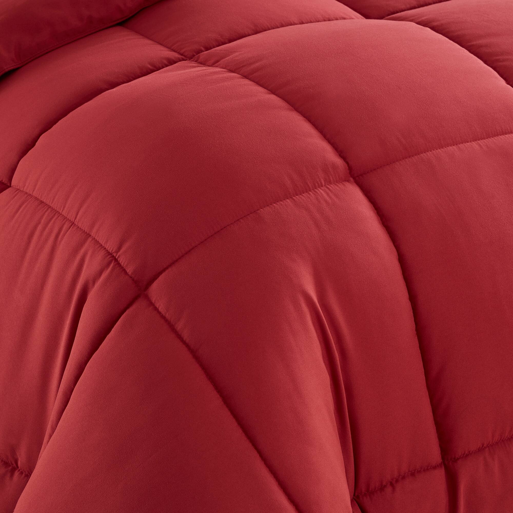Angle. Sweet Home Collection - Down Alternative Reversible All Season Solid Comforter, Twin - Burgundy.