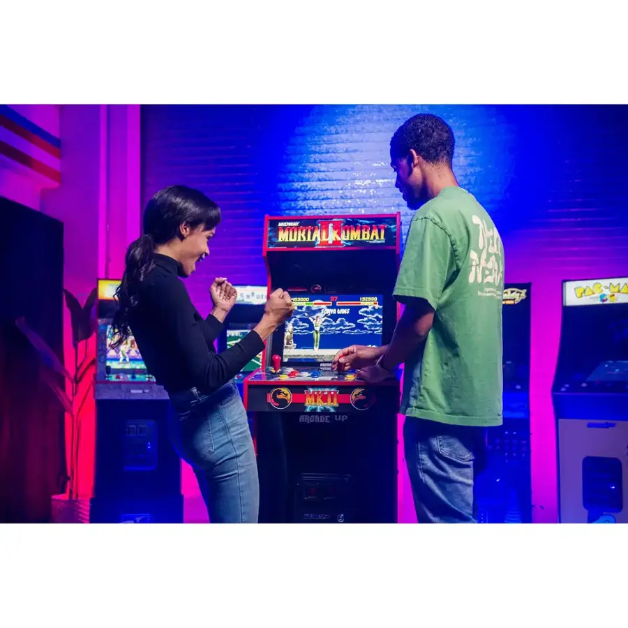 The text on the image reads "MKI ARCADE UP E."