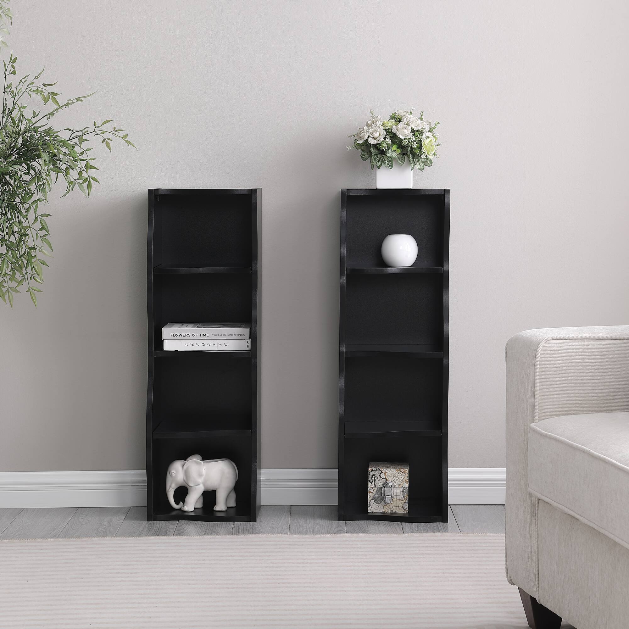 The text on the image reads:

"CAID 2 I I : | VENENNU"