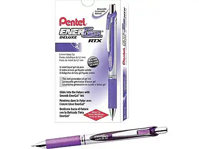 Pentel ENERGEL DELUXE RTX
- 0.7mm gel ink pen
- Pointe métallique de 0.7mm
- Punta de metal de 0.7mm
- 11.5ml of ink
- 11.5ml de tinta gel
- 11.5ml de tinta gel
The next generation of gel ink.
La nueva generación de tinta gel.
La nueva generación en cuanto a tinta gel
Guide into the Future with Smooth EnerGel Ink
Pénétrez dans le Futur avec l'encre Lisse EnerGel
Deslice hacia el Futuro con la Delicada Tinta EnerGel
- Smooth EnerGel Ink
- L'encre Lisse EnerGel
- Tinta Delicada EnerGel