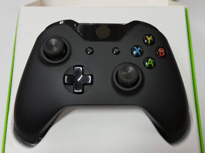 Alt View 3. Cluzine - For Xbox One Wireless Controller (1st Gen) with 3.5mm Headphone Jack & Vibration - Black.