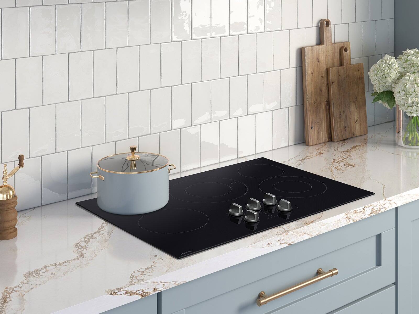 Alt View 15. Samsung - 30" Electric Cooktop with 5 Burners and ENERGY STAR Certified Cooktop with Illuminated Knobs - Black.