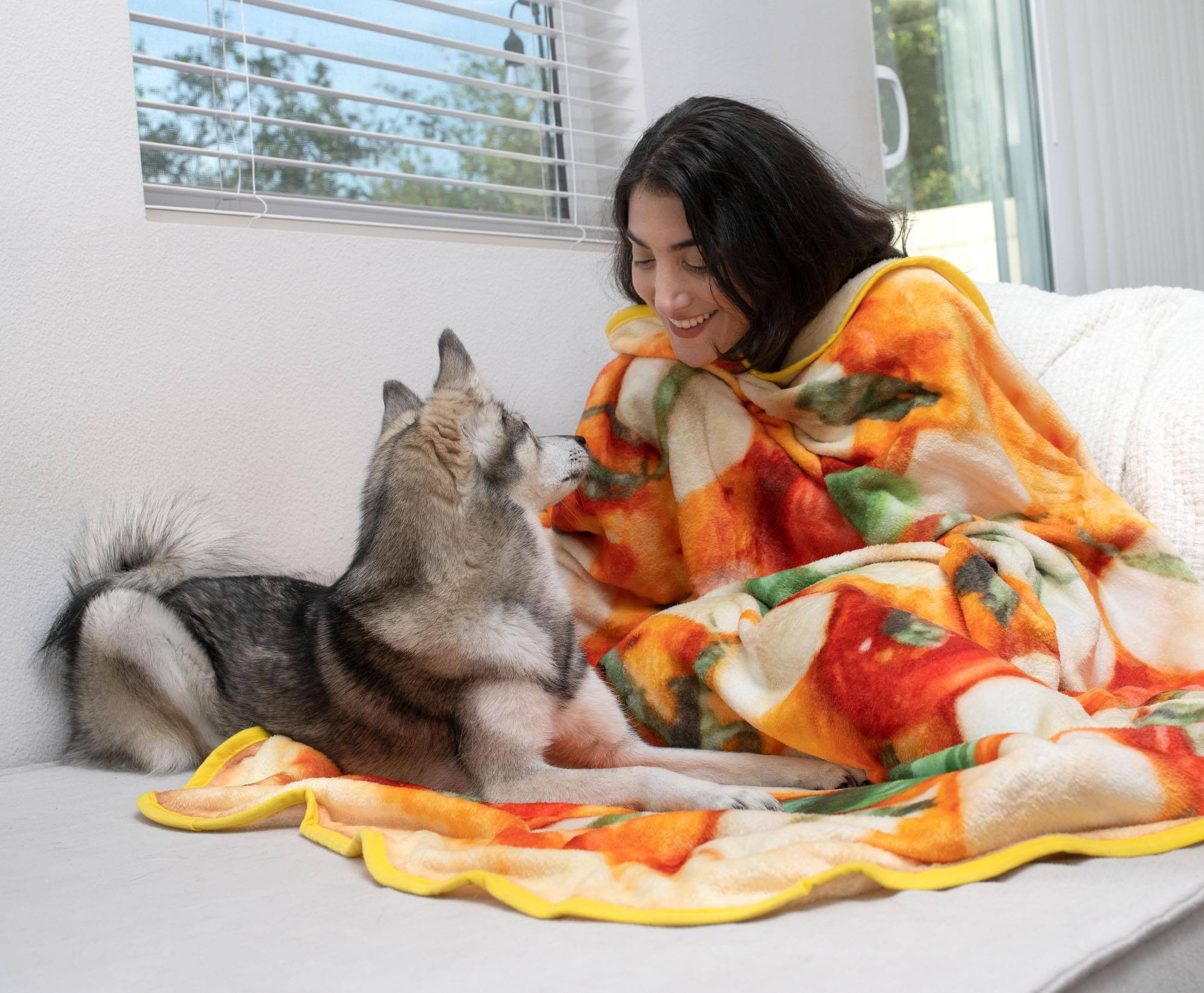 Alt View 3. Toynk - Margarita Pizza Round Fleece Throw Blanket | 60 Inches - Red.