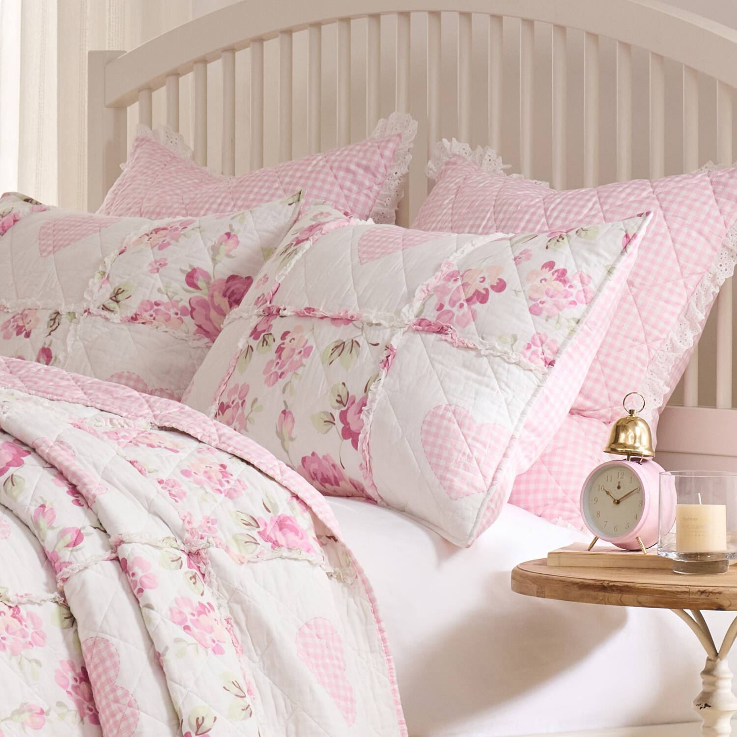 Alt View 1. Greenland Home Fashions - Greenland Home Fashions 100% Cotton Face 100% Microfiber Back Veronica's Hearts Sham King Pink - Pink.