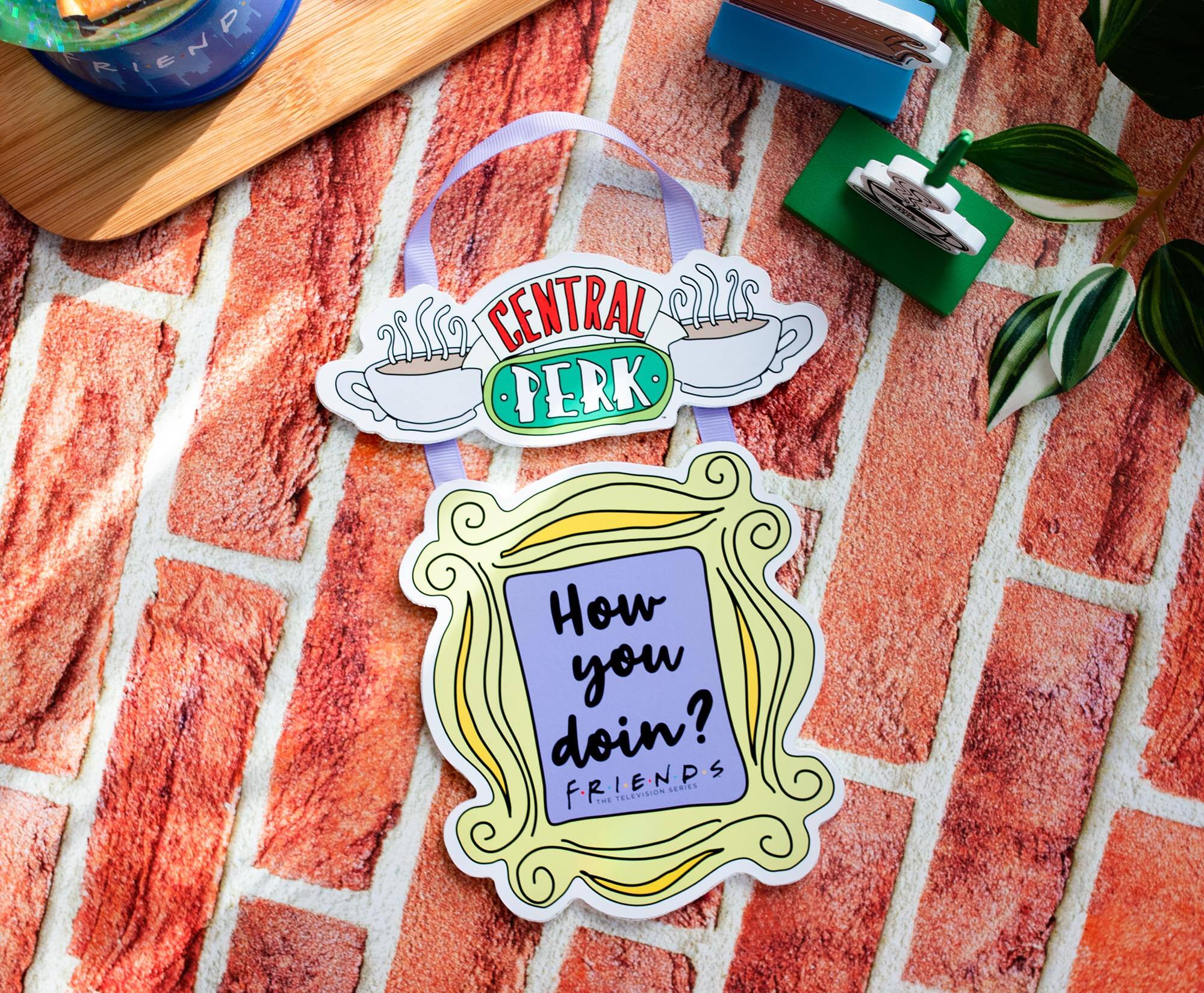 CENTRAL PERK  
How you doin?  
FRIENDS  
TELEVISION SERIES