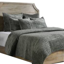 Manhattan Lane - Lipa 96 x 108 Hand Stitched King Quilt with Polyfill, Velvet - Green