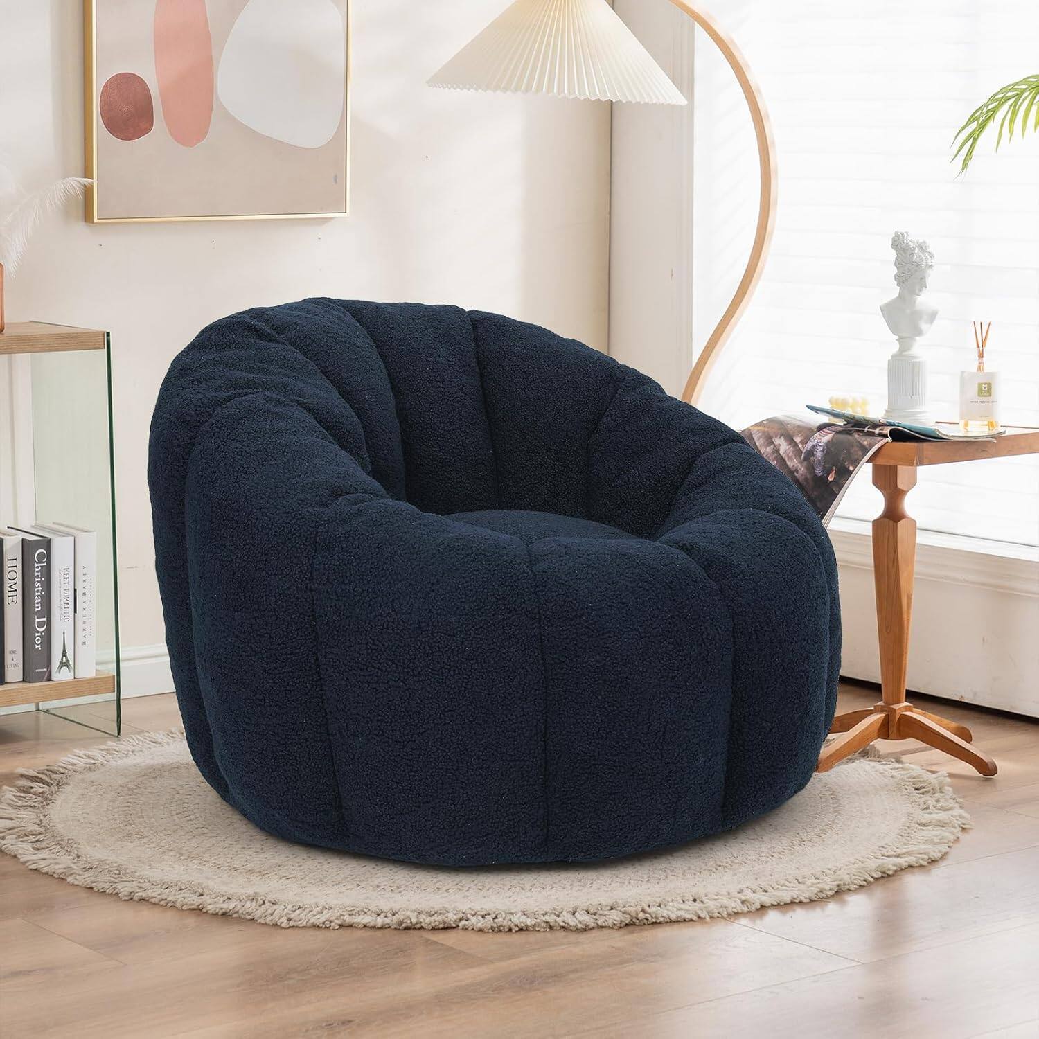 V HOME  
Christian Dior