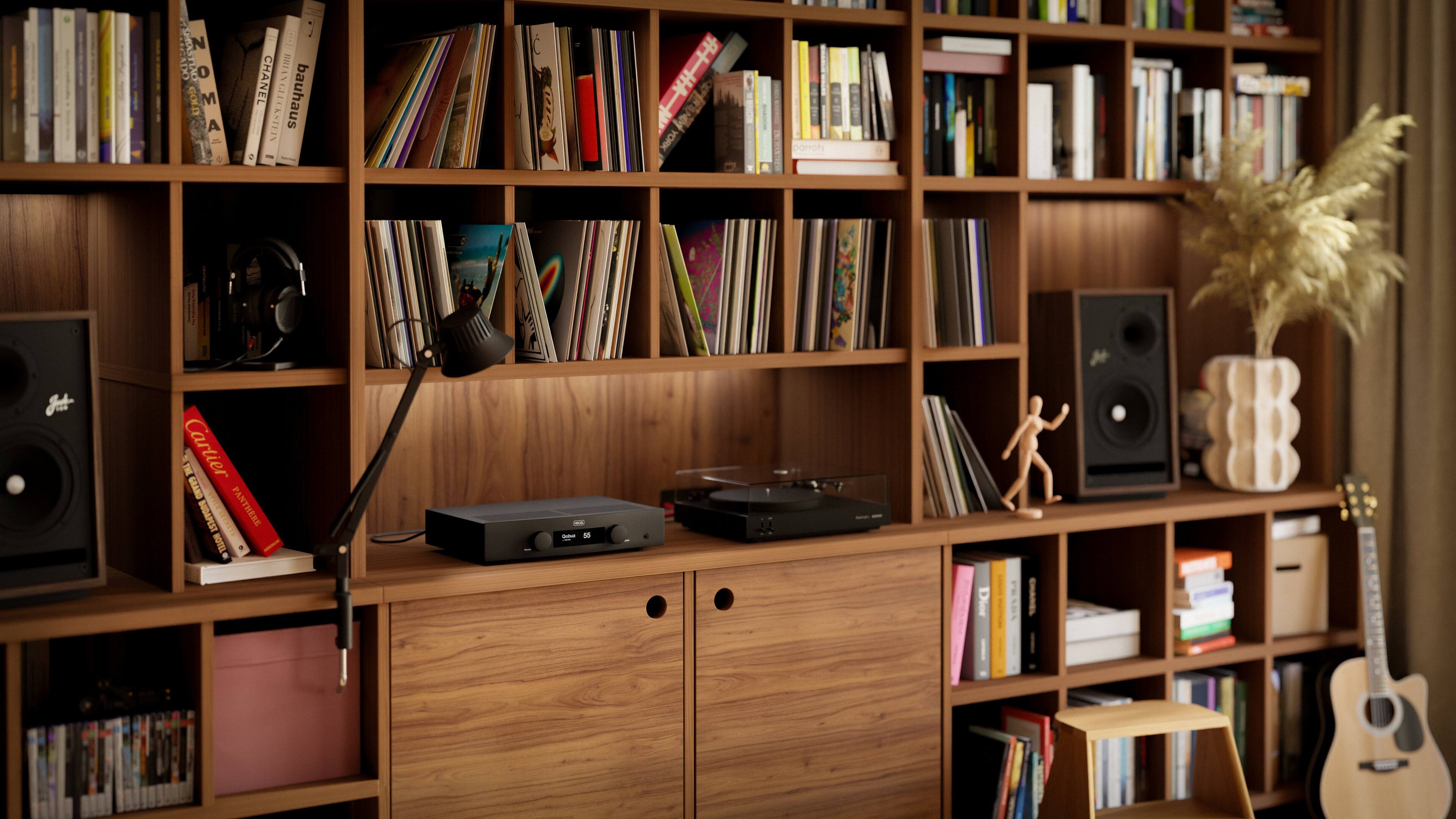 Sure, here is the corrected and grouped text from the image:

- SASTIAO
- N OUY GOLD NOMA
- LN CHANEL
- 1 VHDTXTENVING
- GLI bauhaus
- CASTEIN
- 2
- I
- YORK
- Damons
- Cartier
- ONTES
- BUDAPEST
- PRESITE
- PANTHERE
- TRLON

The text appears to be a mix of words and phrases, possibly from different sources or contexts.