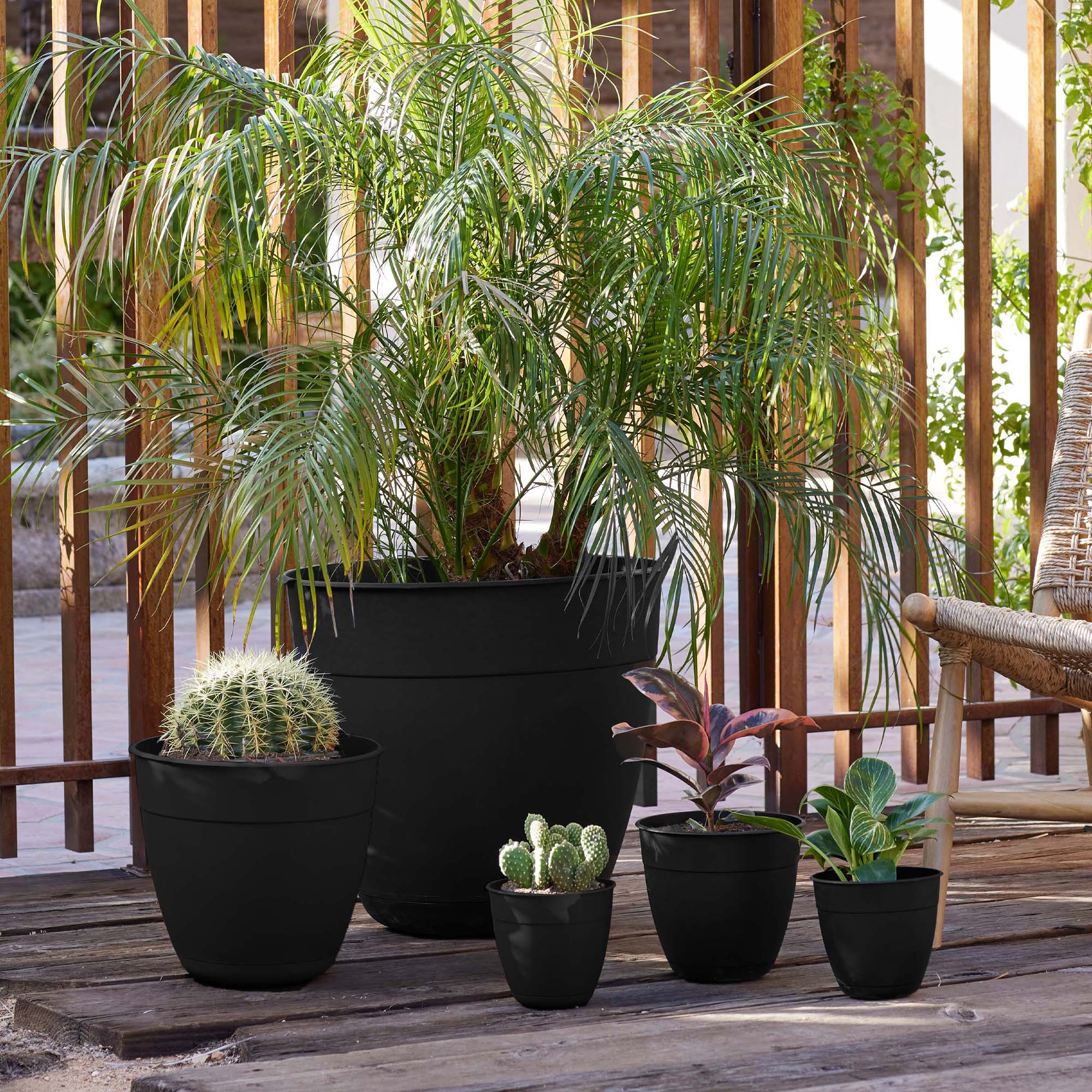 Alt View 3. Bloem - Black 12" - Dayton Pot Planter.