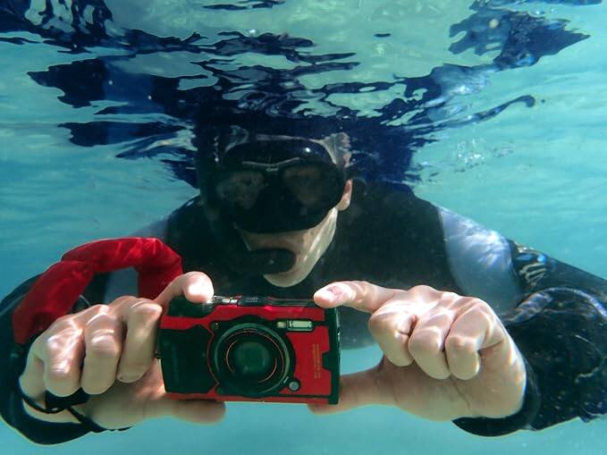 Left. OM System - Floating Hand Strap for TOUGH Cameras, Buoyant Wrist Strap for Underwater and Water Sports Use - Red.