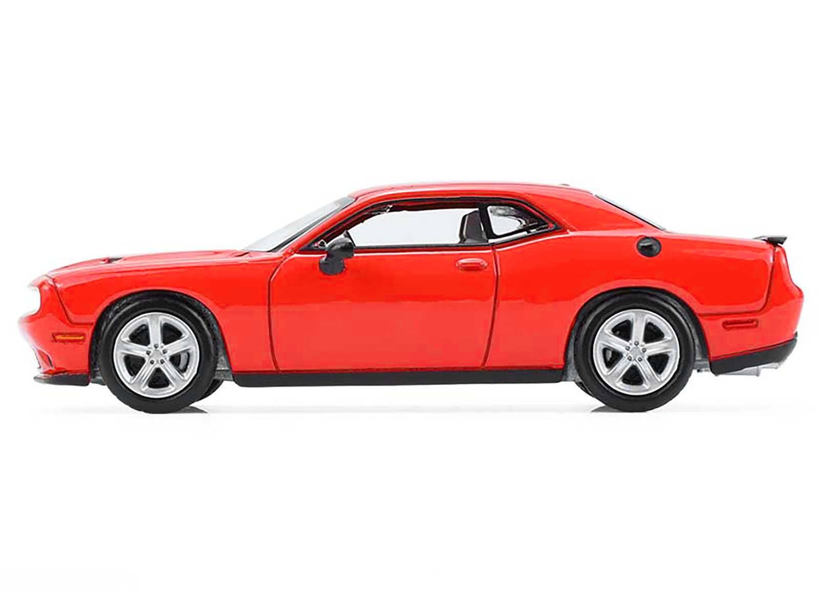 Alt View 1. Greenlight - 2016 Dodge Challenger RT Torred "GreenLight Muscle" Series 30 1/64 Diecast Model Cars by Greenlight.