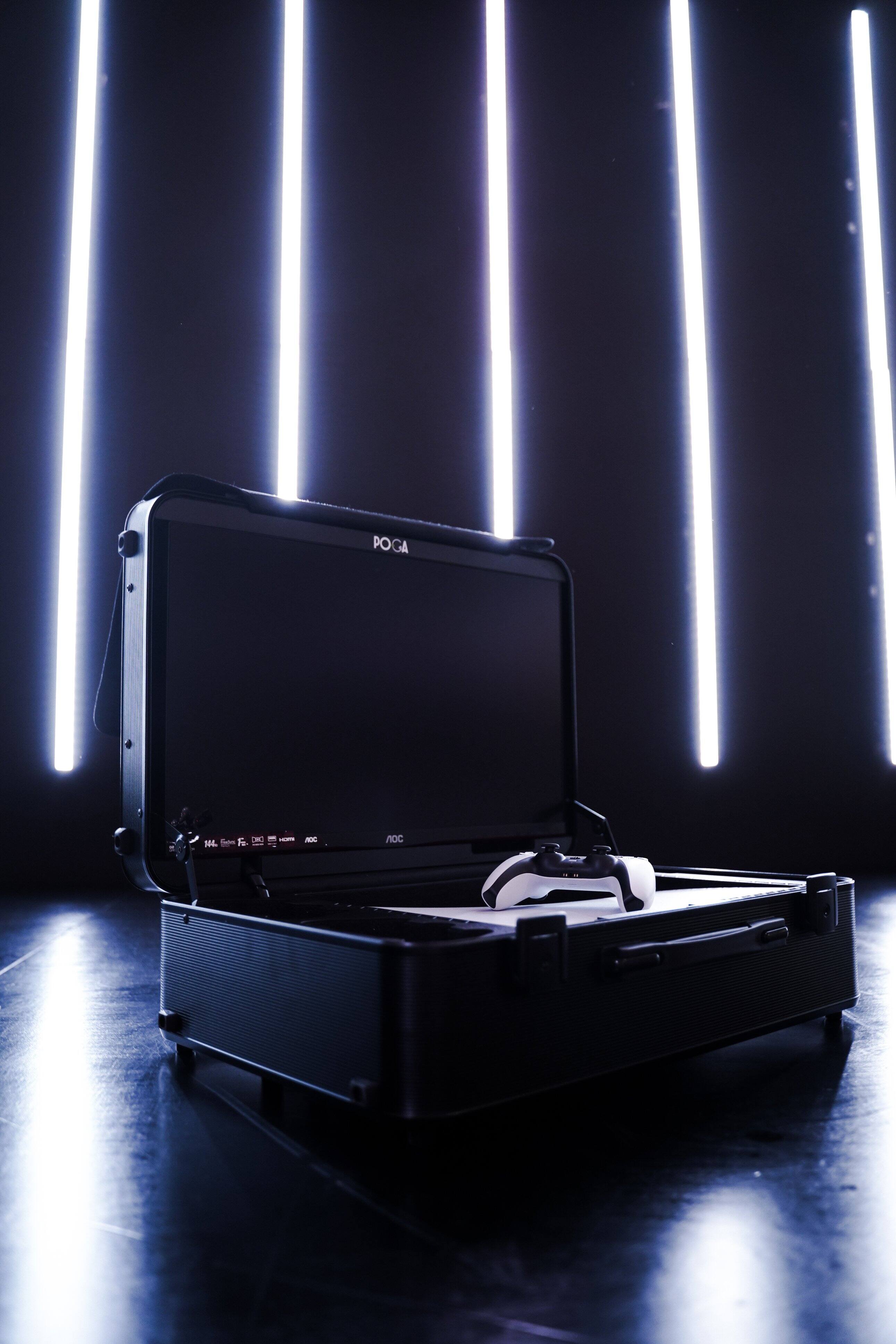 The text on the image reads "POGA - D 144".