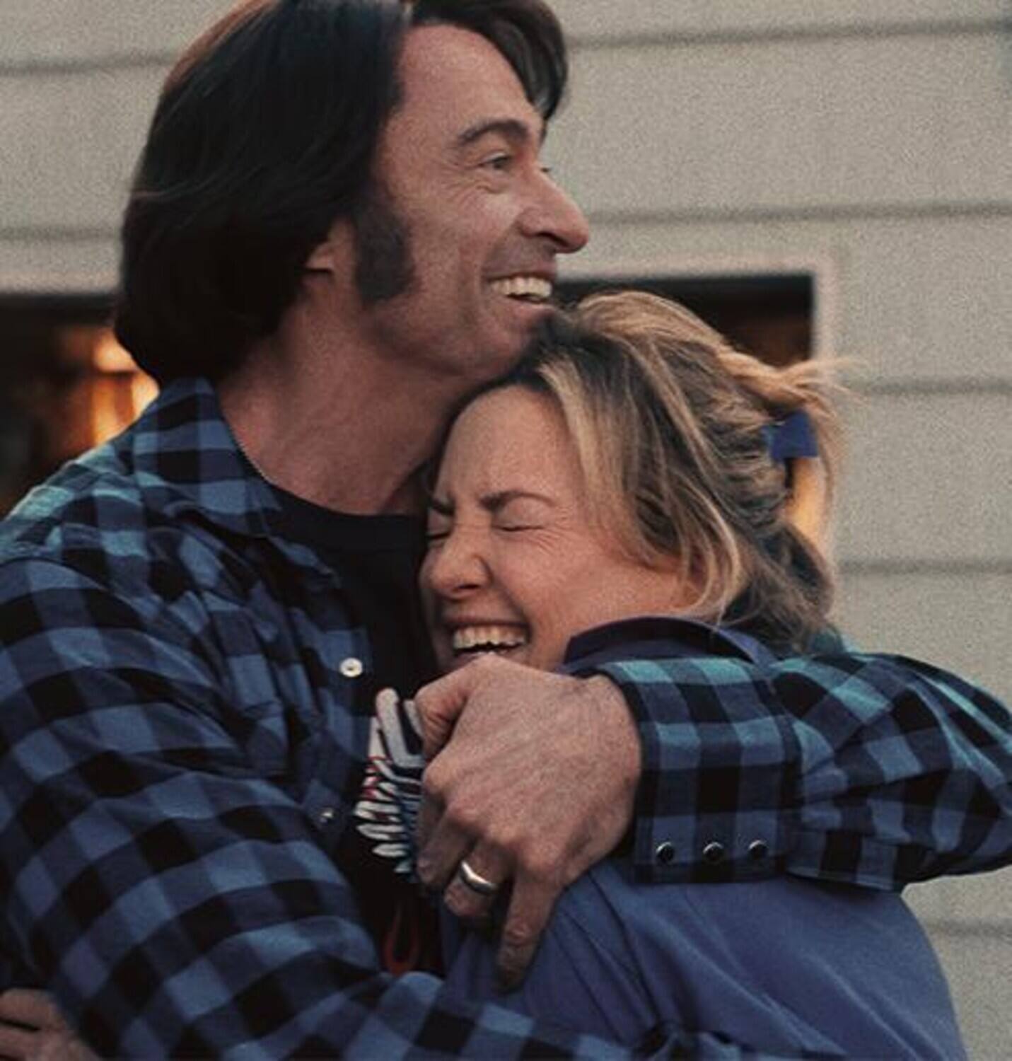 Alt View 1. Song Sung Blue   - BLU-RAY.