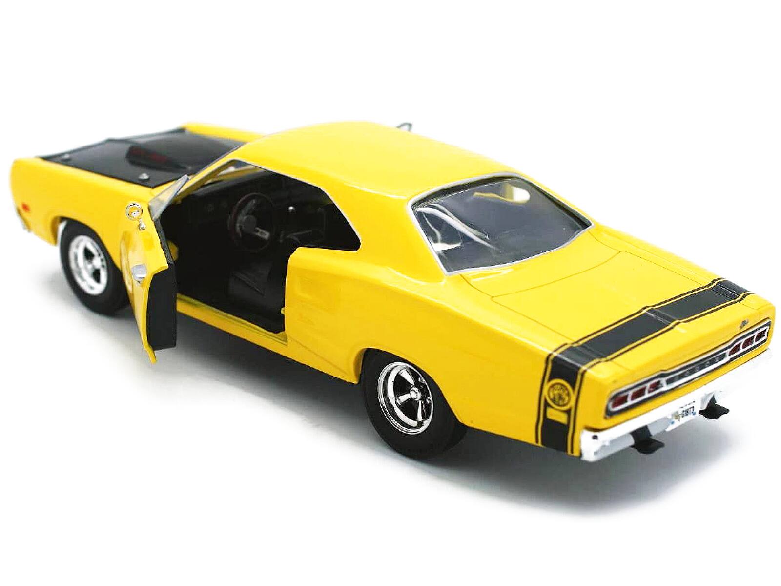 Back. Motormax - 1969 Dodge Coronet Super Bee Yellow 1/24 Diecast Car Model by Motormax - Yellow.