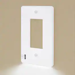Akicon - Light Switch Cover Plate with Motion-Activated LED Auto On/Off Night Light for Single Pole Switches - White