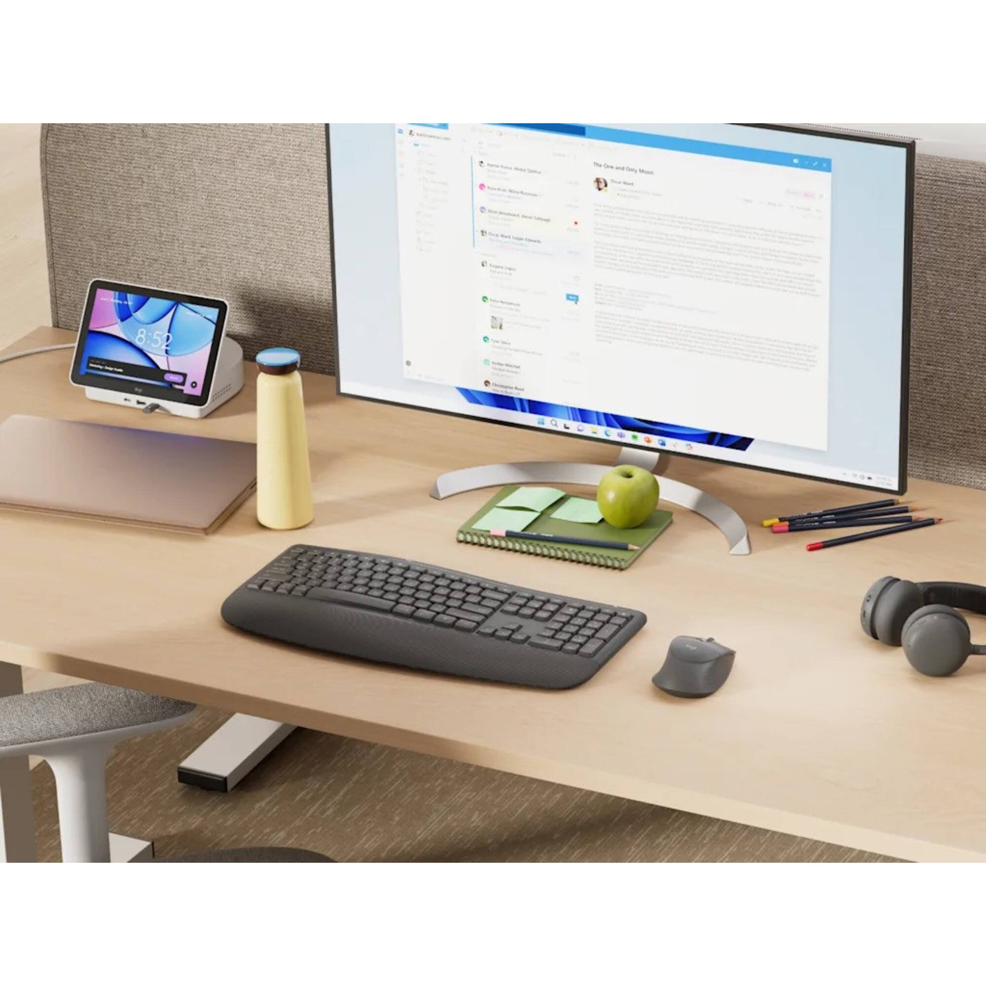 Angle. Logitech - Logitech Signature Comfort Plus Combo MK880 Wireless Keyboard and Mouse for Business - Black.