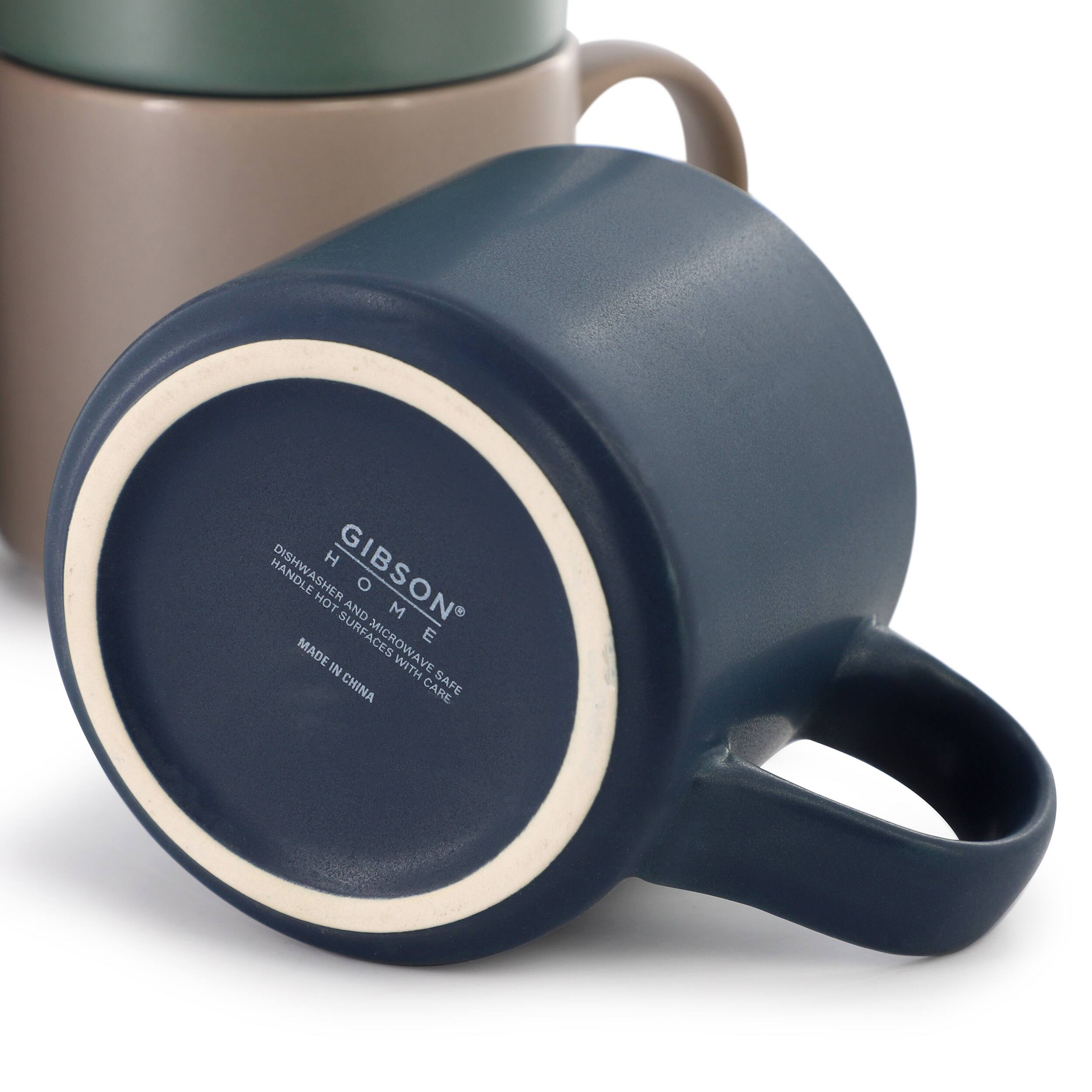 GIBSON HOME  
HANDLE DISHWASHER AND MICROWAVE SAFE  
HANDLE HOT SURFACES WITH CARE  
MADE IN CHINA