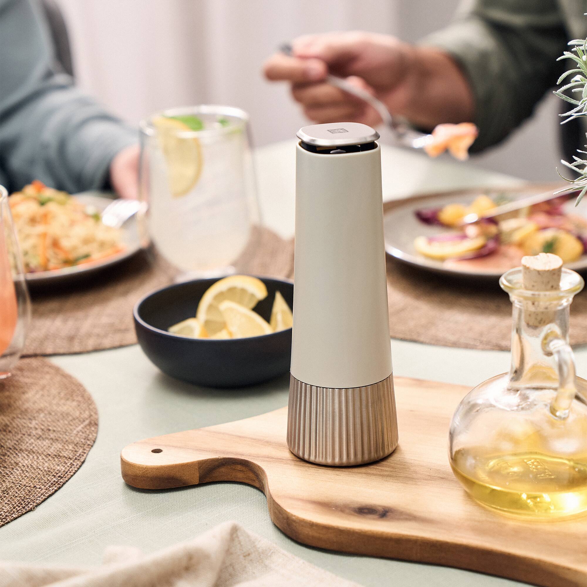 Alt View 4. ZWILLING - ZWILLING Spices Upside-Down Manual 2-pc Spice Mill Set, Black & Ivory - Black.