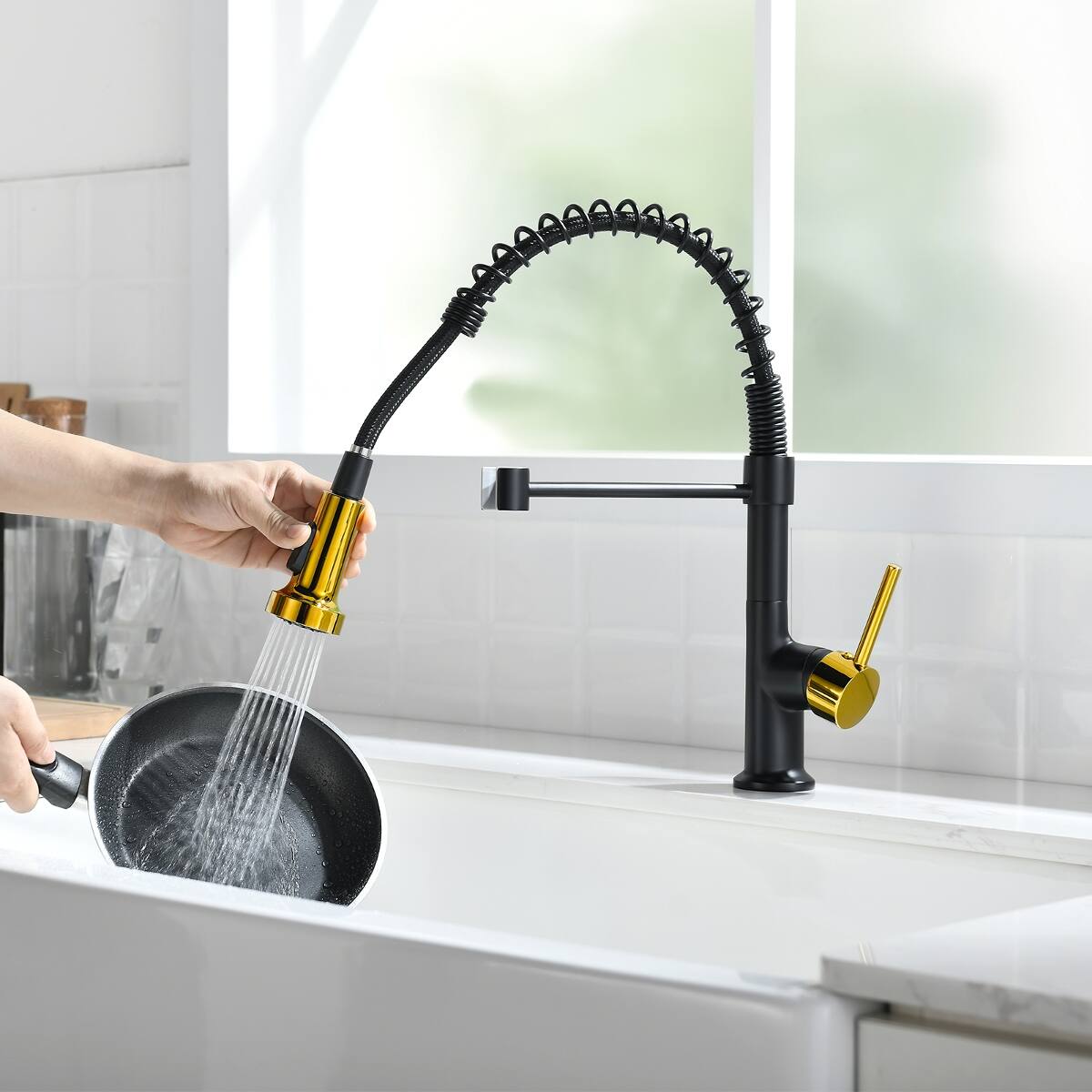 Front. Ropilly - Ropilly Black and Gold Kitchen Faucet Pull Down Kitchen Faucet Single Handle Commercial Style - Black+Gold.