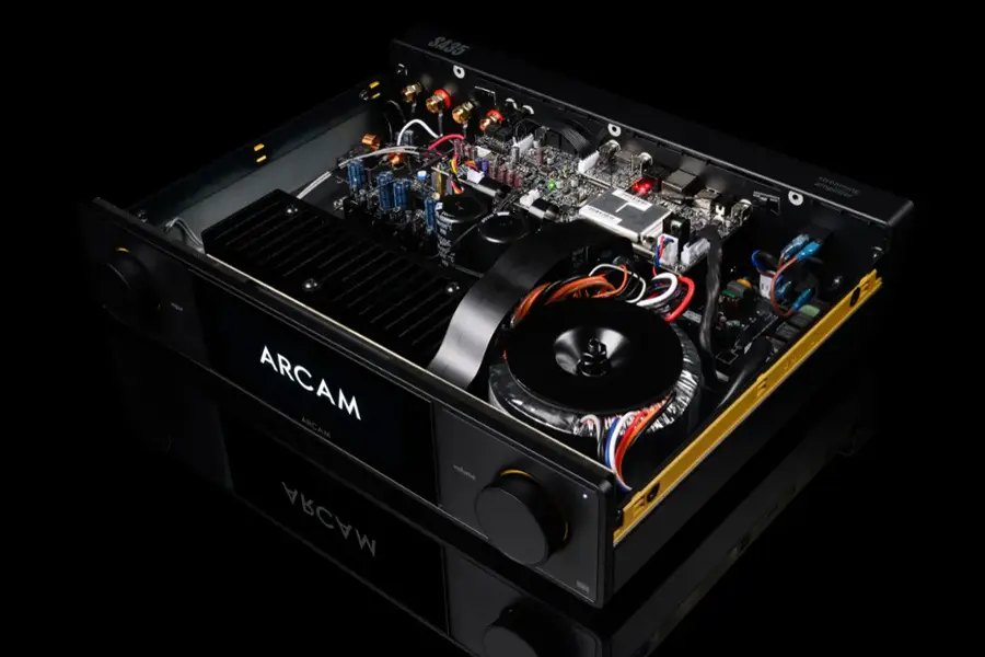 The text on the image reads: "ARCAM SA35 T - 1 WR amplifier - ARCAM."