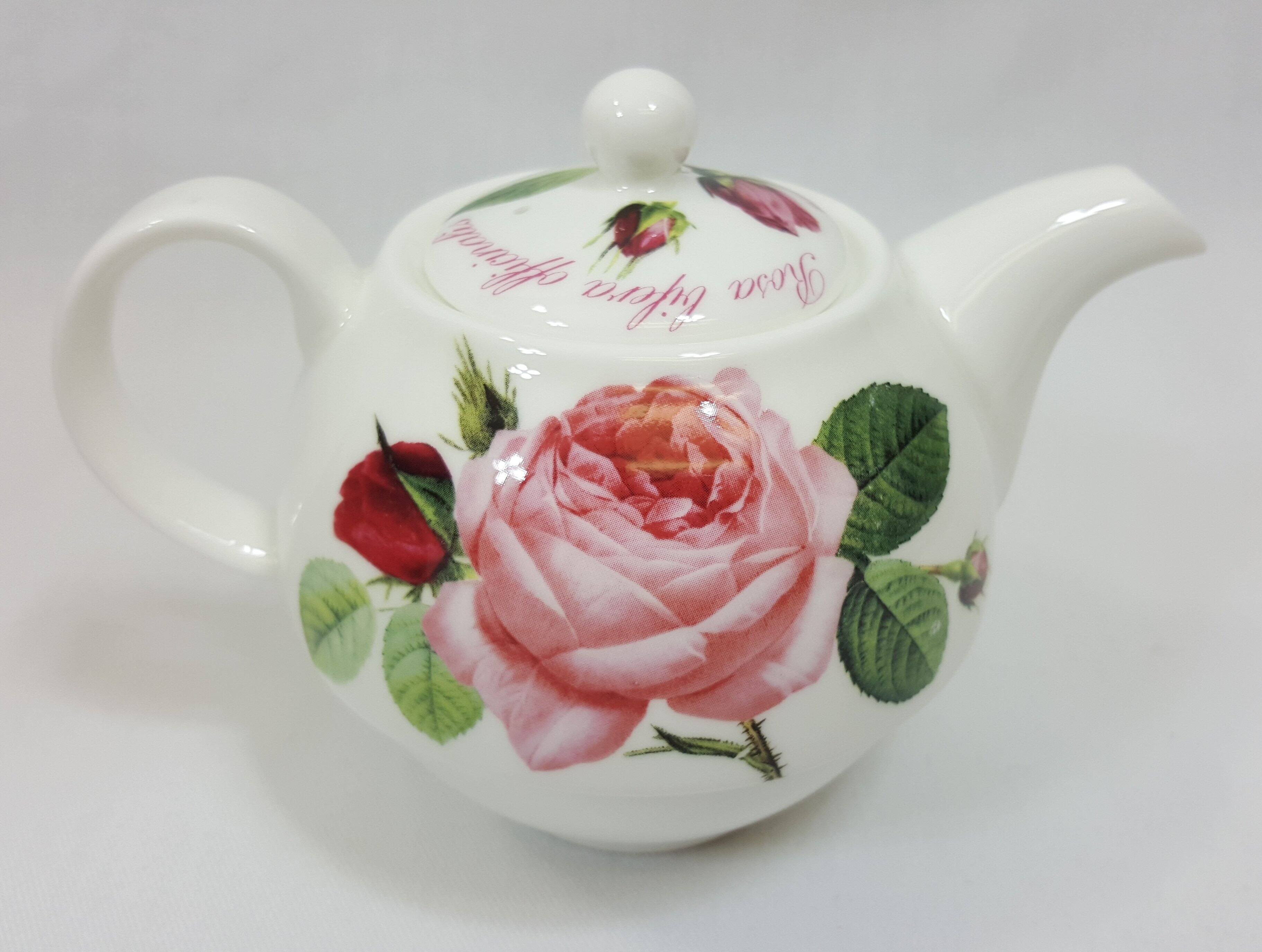 The text on the image is "Grapefruit and roses".