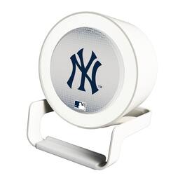 Keyscaper - New York Yankees Linen Print Nightlight Charger & Bluetooth Speaker - White