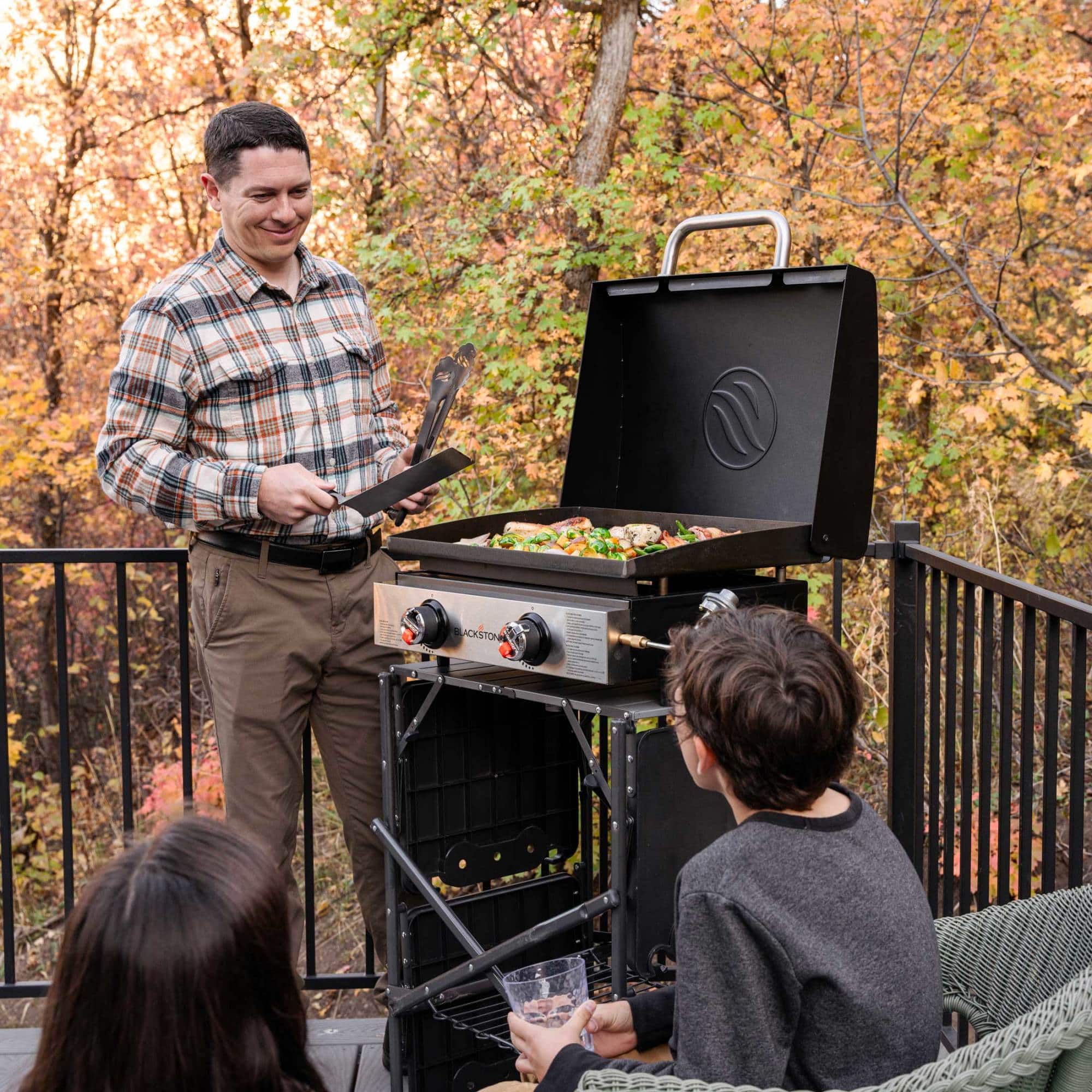 Alt View 15. Blackstone - Original 22-in. Countertop Outdoor Griddle with Hood and Omnivore Plate - Black.