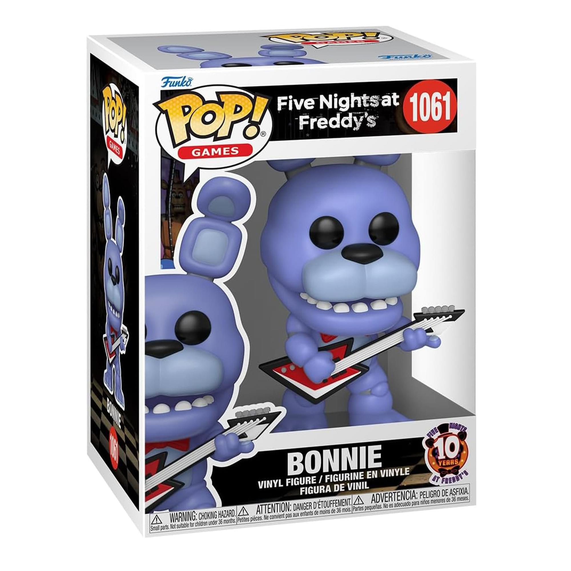 Sure, here is the corrected and grouped text from the image:

---

**Front:**
- **Funko POP!**
- **GAMES**
- **Five Nights at Freddy's**
- **1061**
- **BONNIE**
- **VINYL FIGURE / FIGURINE EN VINYLE / FIGURA DE VINIL**
- **10 YEARS OF FRIGHT**
- **ADVERTENCIA: PELOJO DE ASFIXIA. NO ADVERTENCIA PARA NIÑOS MENORES DE 36 MESES.**
- **ATTENTION: DANGER DE TOUFFEMENT. NE CONVIENT PAS AUX ENFANTS MOINS DE 36 MOIS.**
- **WARNING: CHOKING HAZARD. NOT SUITABLE FOR CHILDREN UNDER 36 MONTHS.**

**Side:**
- **Funko POP!**
- **GAMES**
- **8 BONNIE**

**Bottom:**
- **WARNING: CHOKING HAZARD. NOT SUITABLE FOR CHILDREN UNDER 36 MONTHS.**
- **ATTENTION: DANGER DE TOUFFEMENT. NE CONVIENT PAS AUX ENFANTS MOINS DE 36