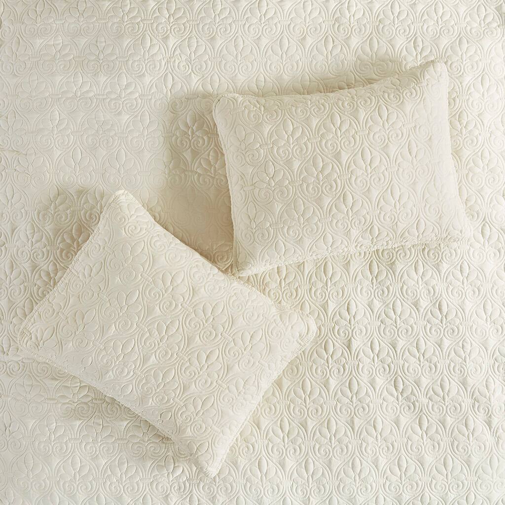 Alt View 4. Gracie Mills - Gracie Mills Sandy 3 Piece Split Corner Classic Pleated Quilted Bedspread Set - Cream.