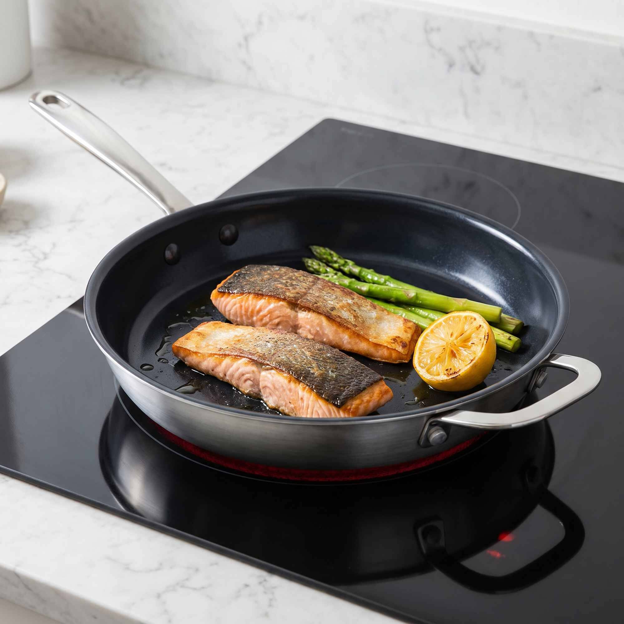 Left. Alva - Alva Maestro 3-Piece Nonstick Stainless Steel Frying Pan Set - Black.