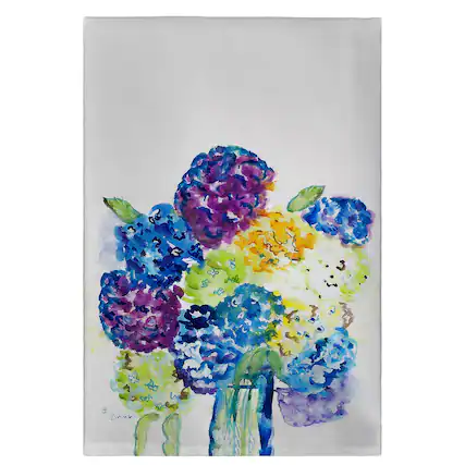 Front. Betsy Drake - Betsy Drake Betsy's Hydrangea Guest Towel - Multicolored.