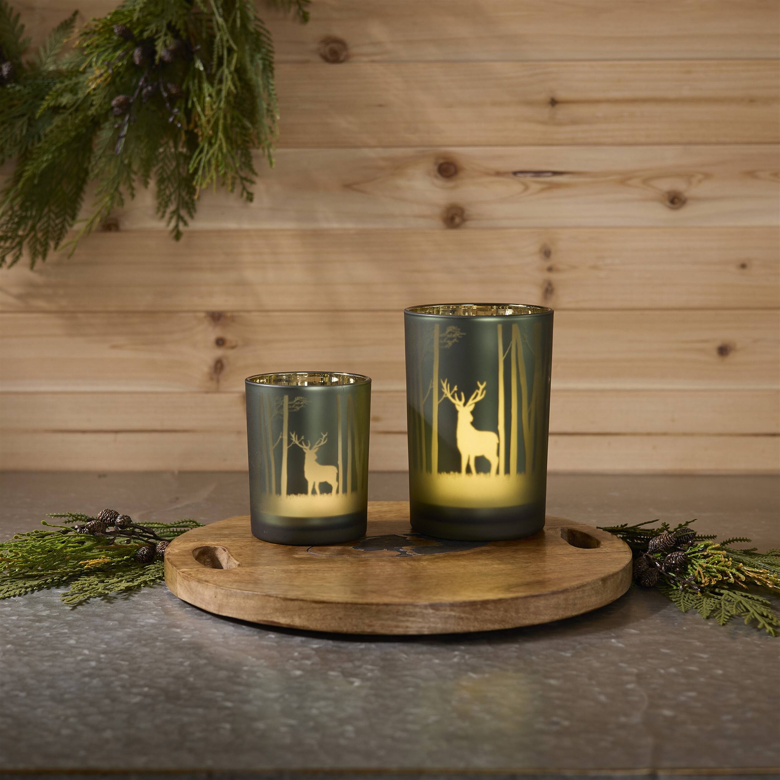 Angle. BreeBe - Mossy Oak Deer Candle Holder (Set of 2) - Green.