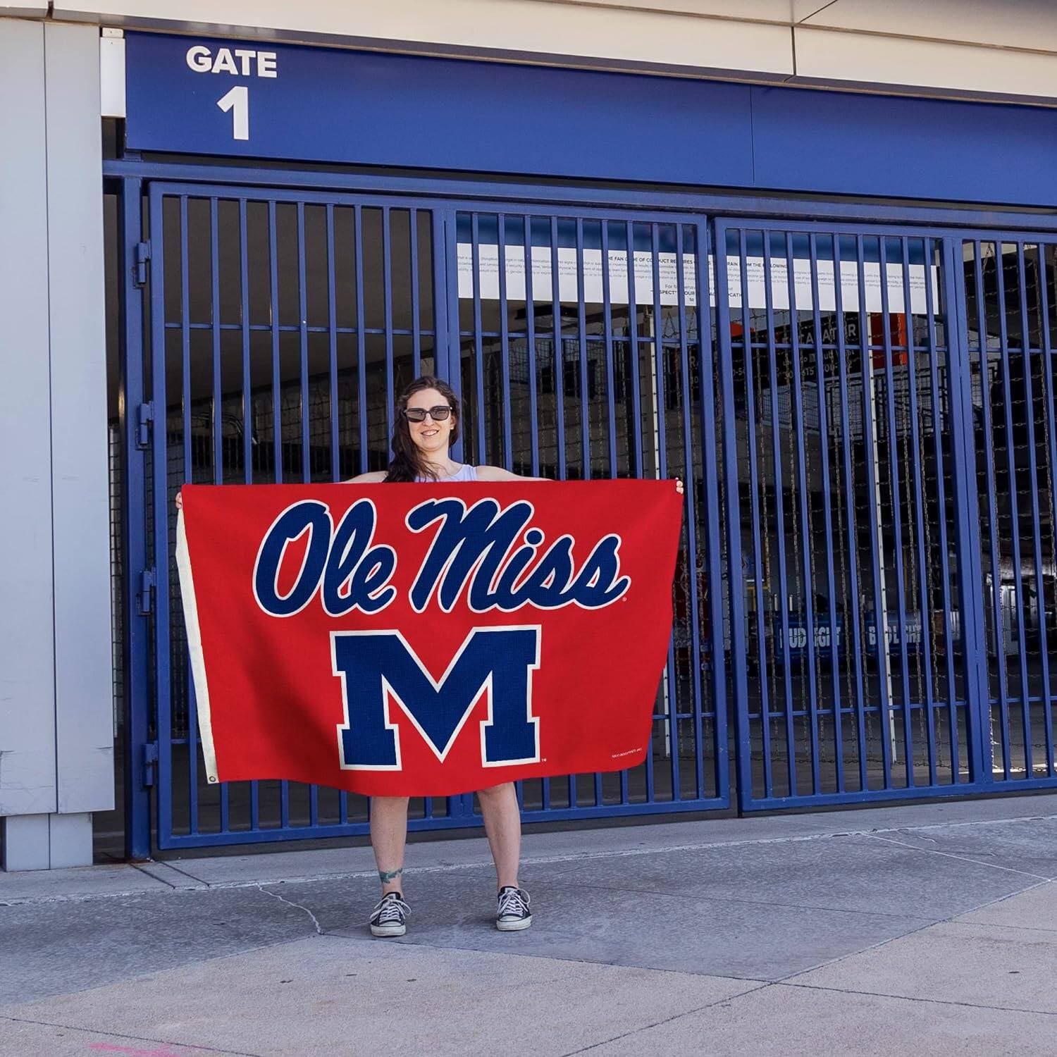 GATE 1

Ole Miss M