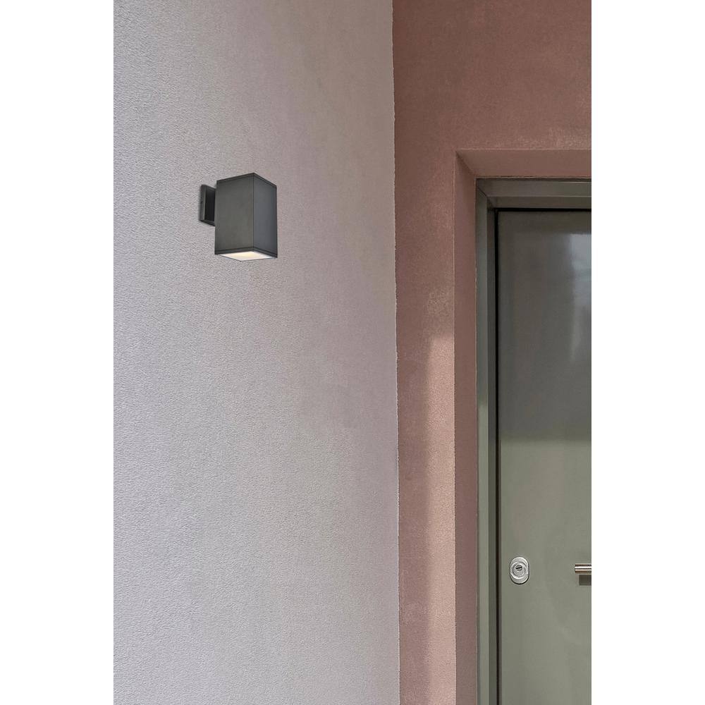 Angle. Living District - Raine Outdoor Wall in black - Black.