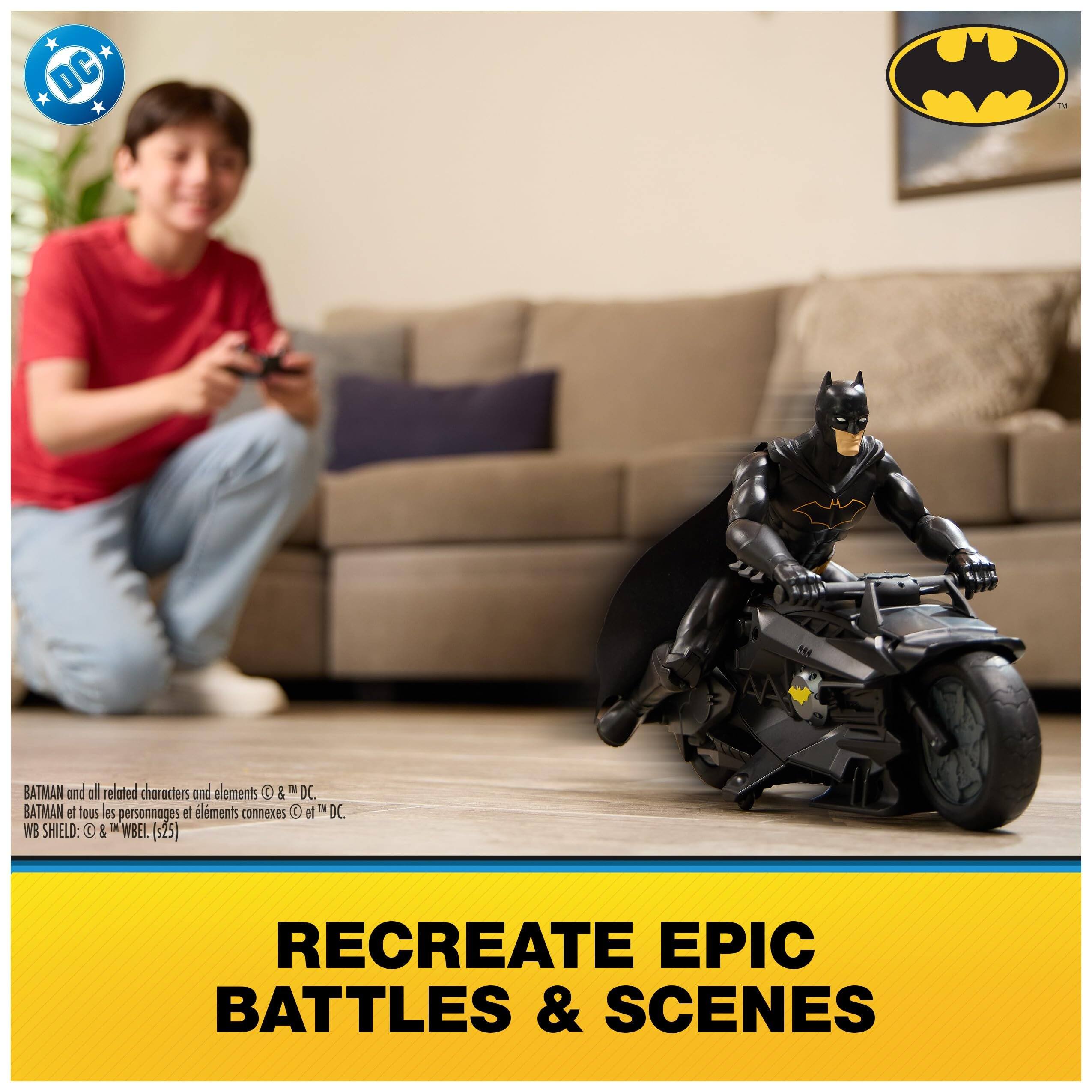 DC  
IN  
BATMAN and all related characters and elements © & TM DC.  
BATMAN et tous les personnages et éléments connexes © et TM DC.  
WB SHIELD: © & TM "WBEI" (225)  
RECREATE EPIC BATTLES & SCENES
