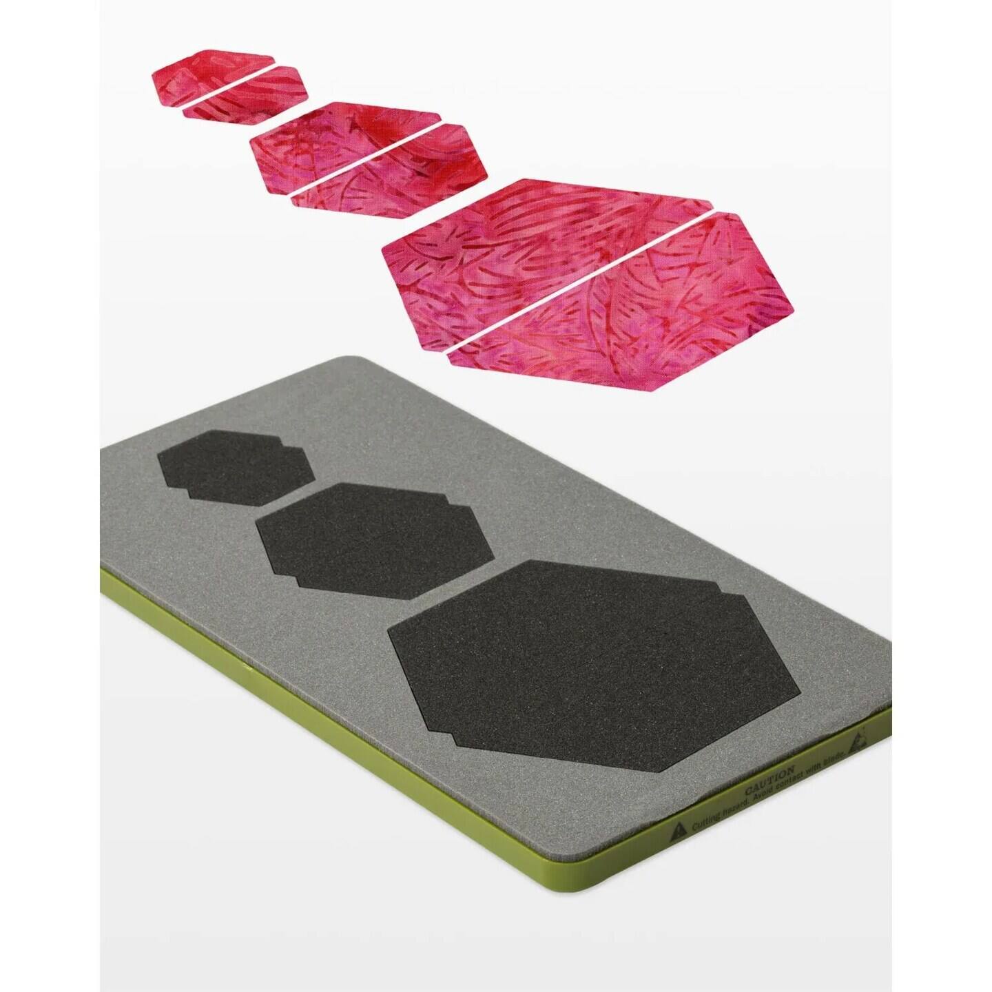 Left. AccuQuilt - Accuq uilt 55165 Half Hexagone Die 1 ", 1", 1 1/2 ", 1-1/2" – 2 1/4 Inch 1/4 Inch - Multicolor.