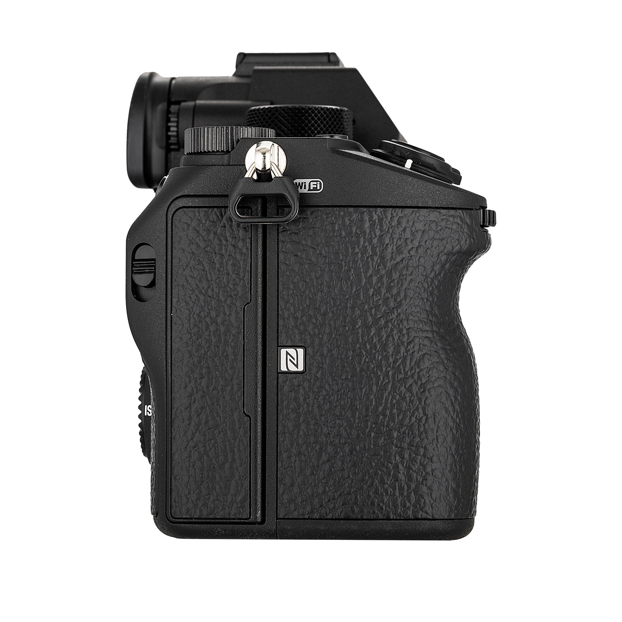 Alt View 1. Sony - Sony a7R V Mirrorless Camera Bundle (ILCE-7RM5/B) + 64GB UHS-II Memory Card + Camera Bag.