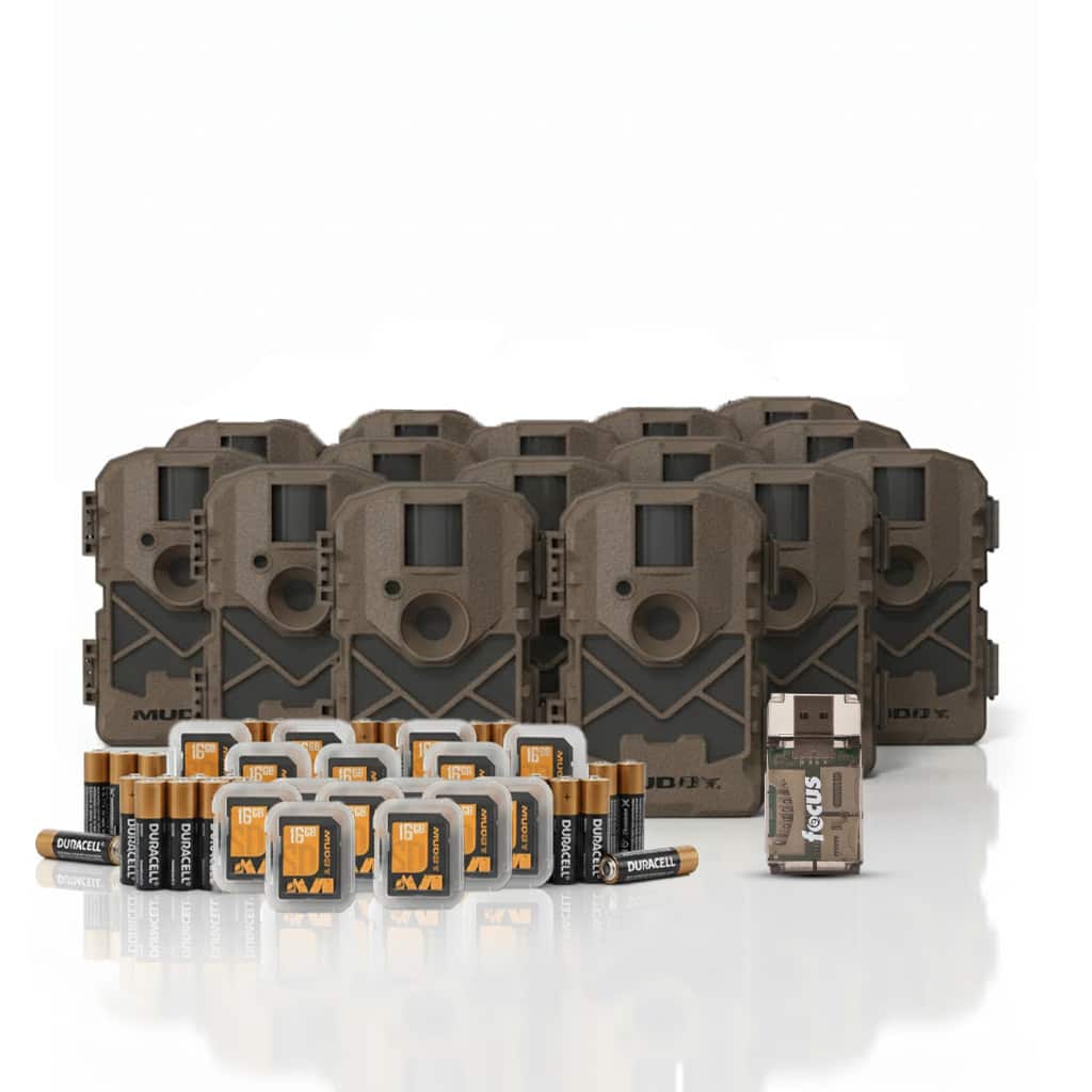 Muddy - Pro Cam 20 720p Trail Camera Bundle with SD Card, Batteries, Card Reader