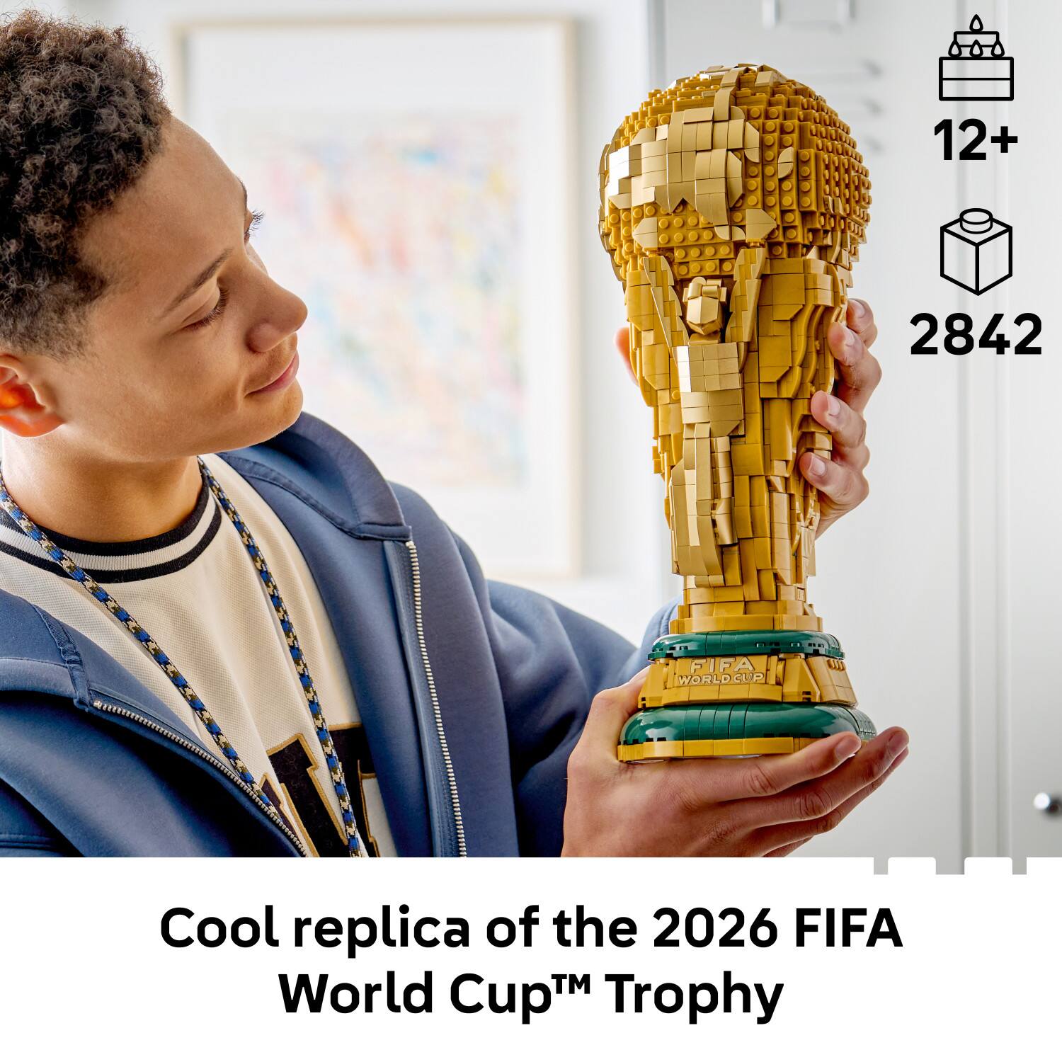 12+ 2842 FIFA WORLD CUP Cool replica of the 2026 FIFA World Cup™ Trophy