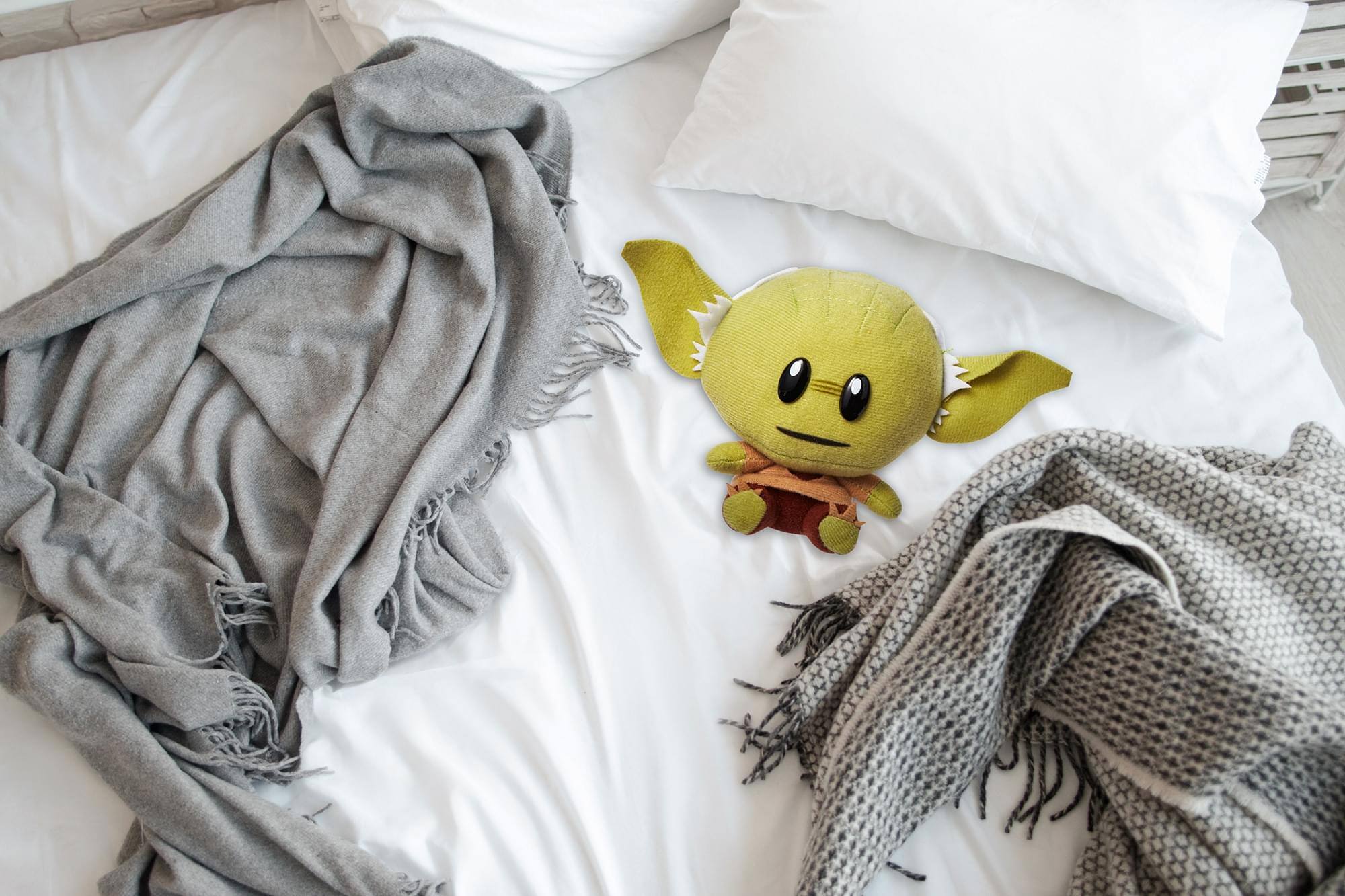 Alt View 3. Star Wars - Star Wars Mini SuperBITZ Plush Toy - Yoda - Green.