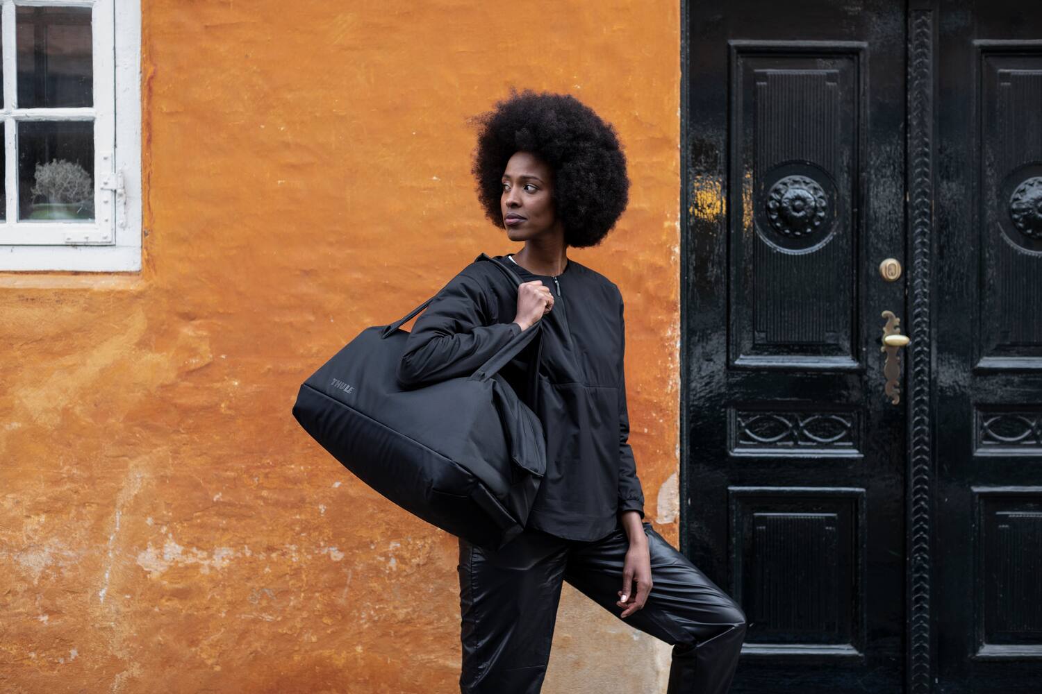 Alt View 5. Thule - Subterra 2 Duffel Bag – Versatile 35L Weekend & Gym Travel Bag - Dark Slate.