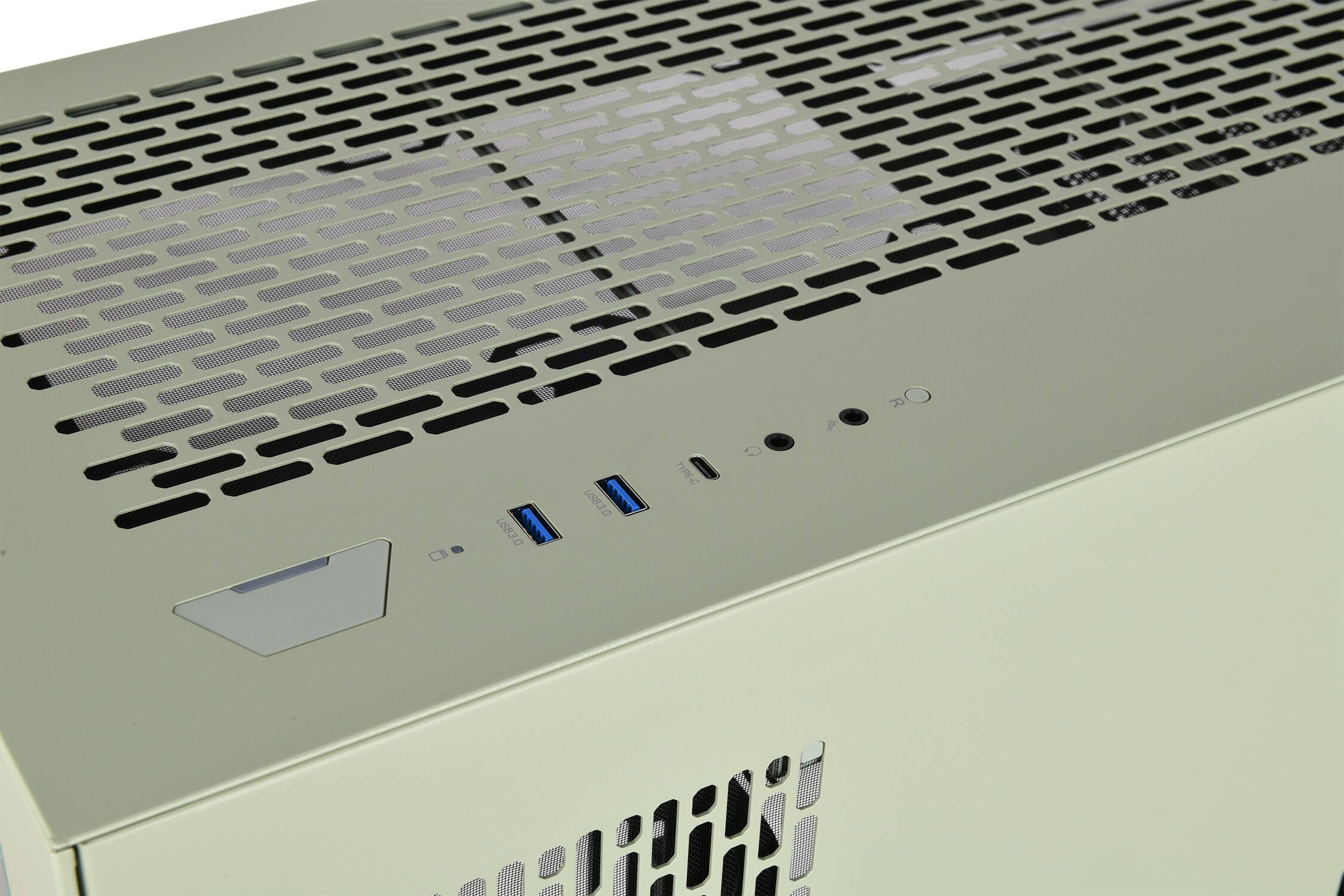 The text on the image reads "Oe V . & Oa R C US83.D US83.0 T ee." However, it is not clear what this text represents or its significance. It could be a code, a description, or a reference to the computer hardware.