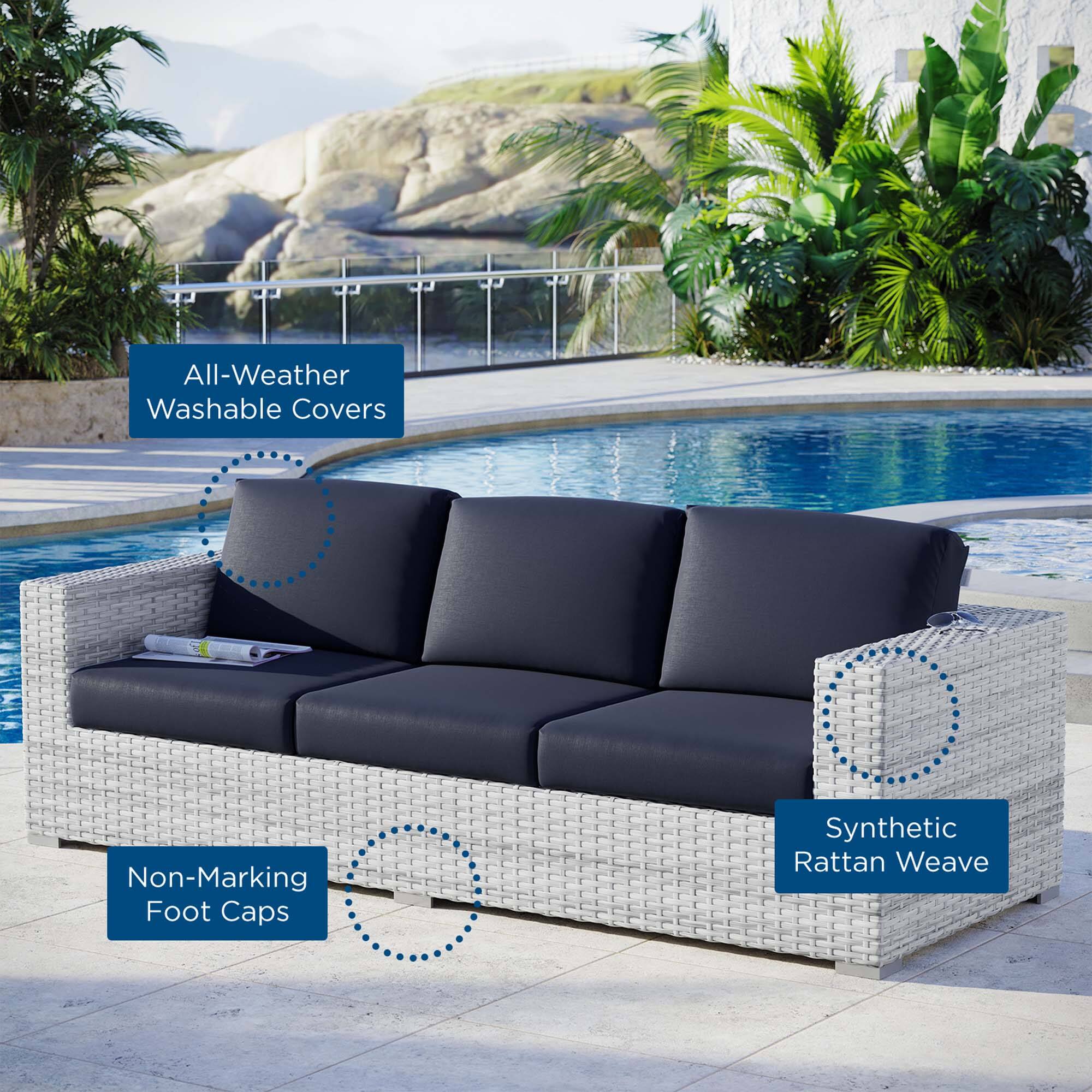 All-Weather Washable Covers  
Non-Marking Foot Caps  
Synthetic Rattan Weave