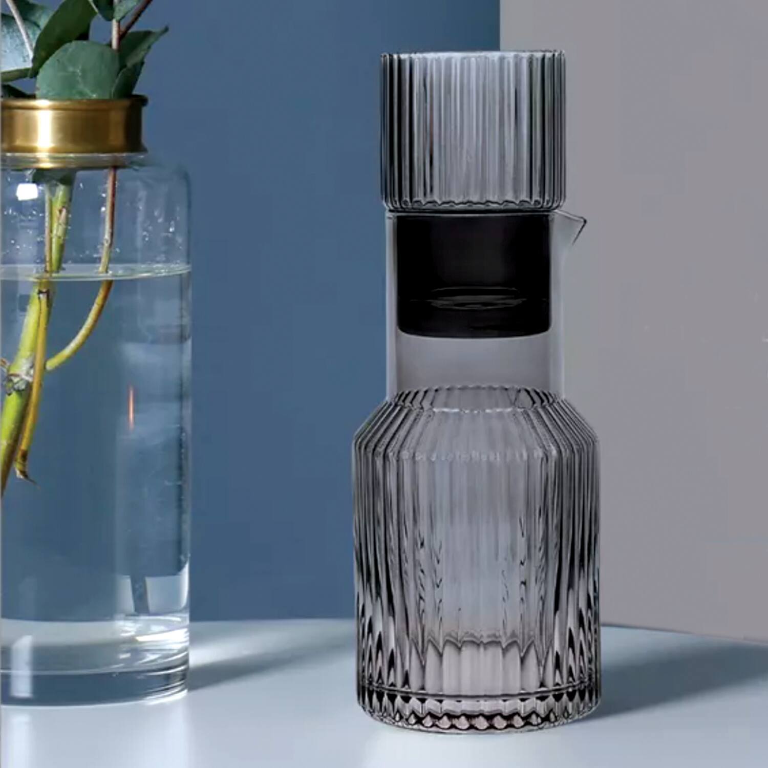 Back. Jay Import - Gray Ribbed Glass 2-Piece Carafe Set 33.81 OZ. - Gray.