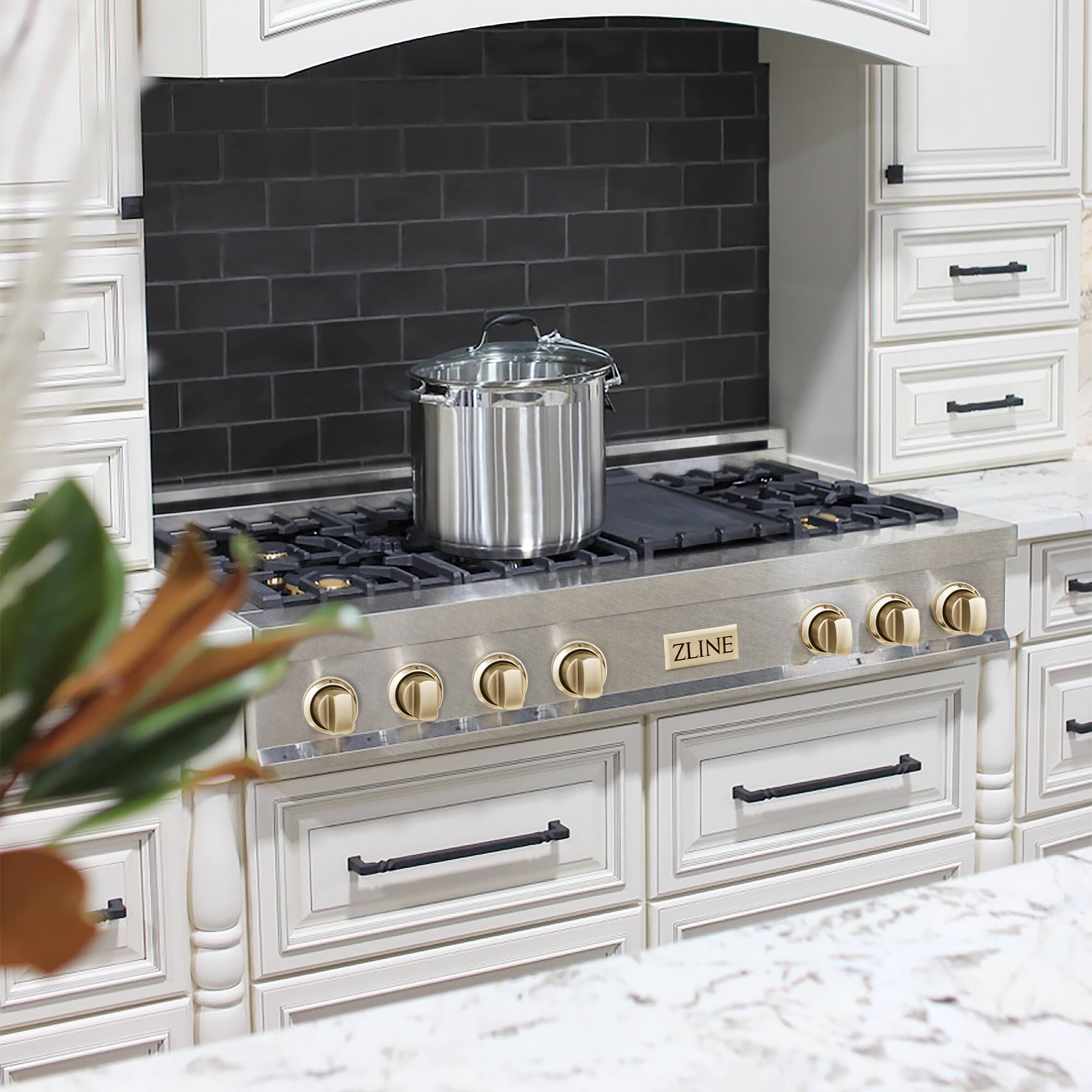 Angle. ZLINE - Autograph 48 in. Legacy Gas Rangetop with 7 Burners and Porcelain Cooktop in Satin Stainless with Polished Gold Accents - Satin Stainless Steel.